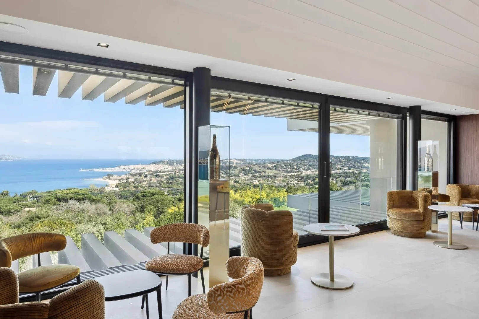 Proche Saint-Tropez - Villa d'exception avec magnifique Vue Mer - 8