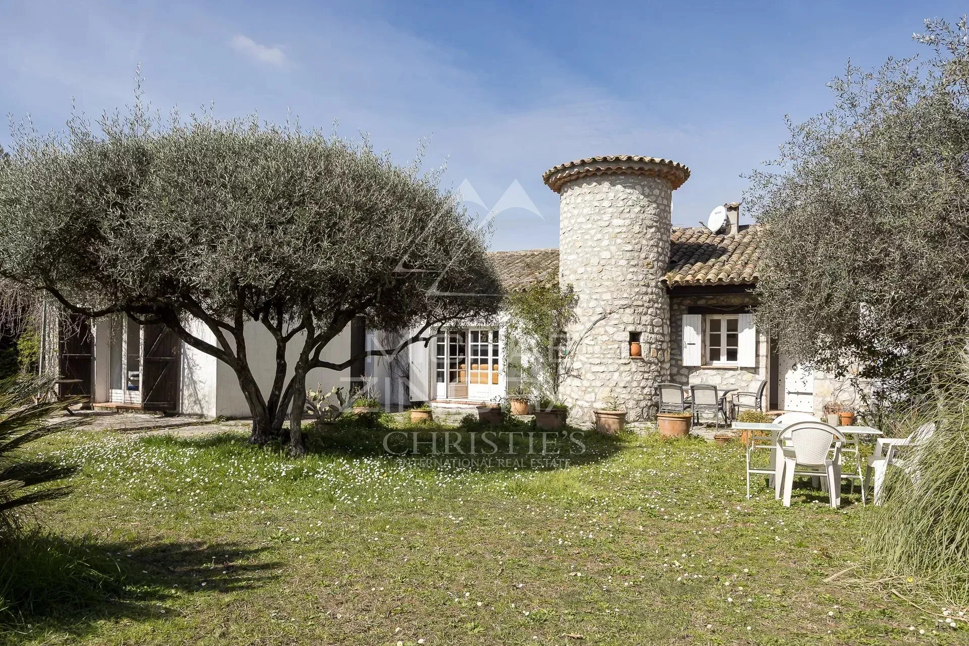 Proche Nice - Superbe opportunité dans un écrin de verdure