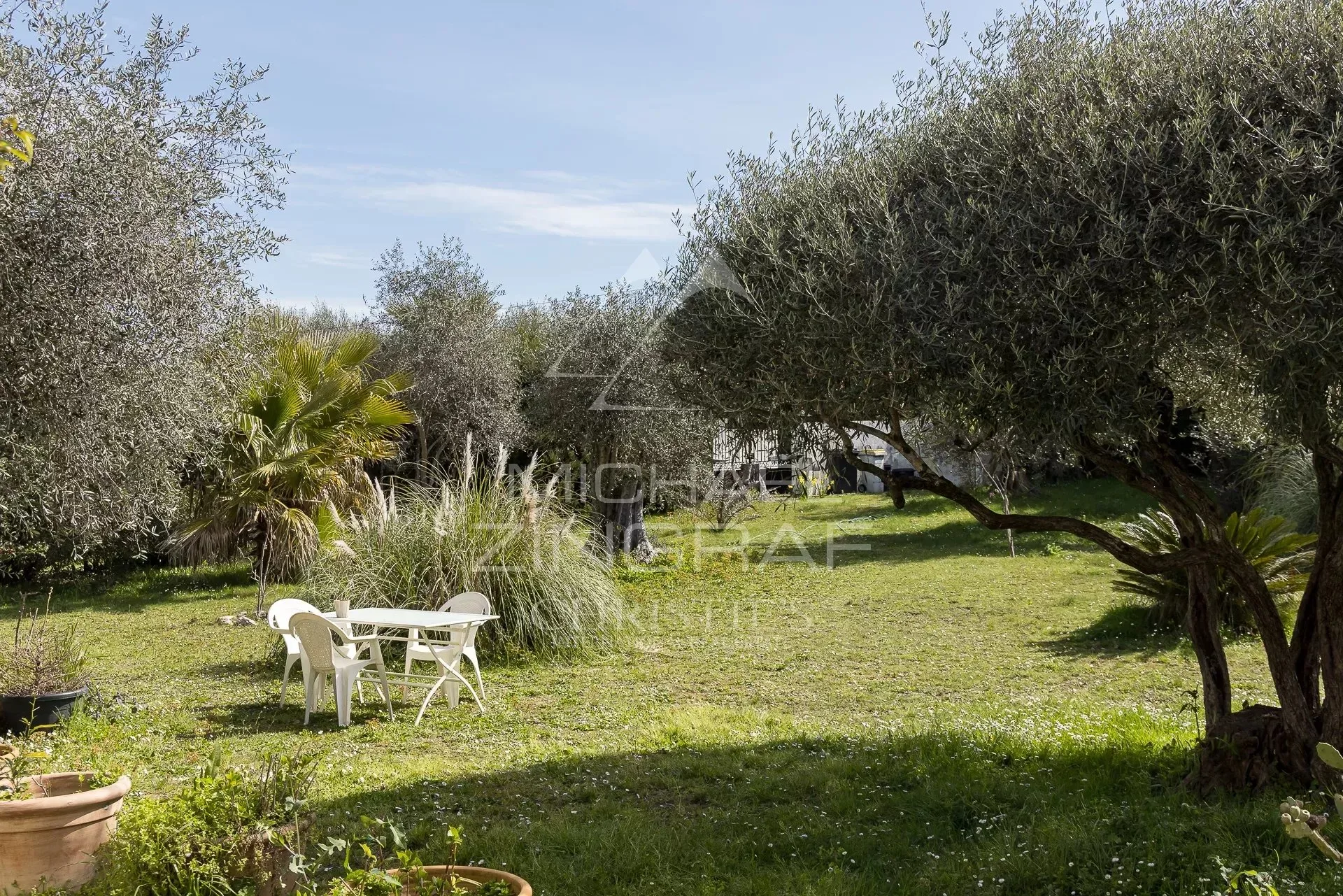 Proche Nice - Superbe opportunité dans un écrin de verdure - 4