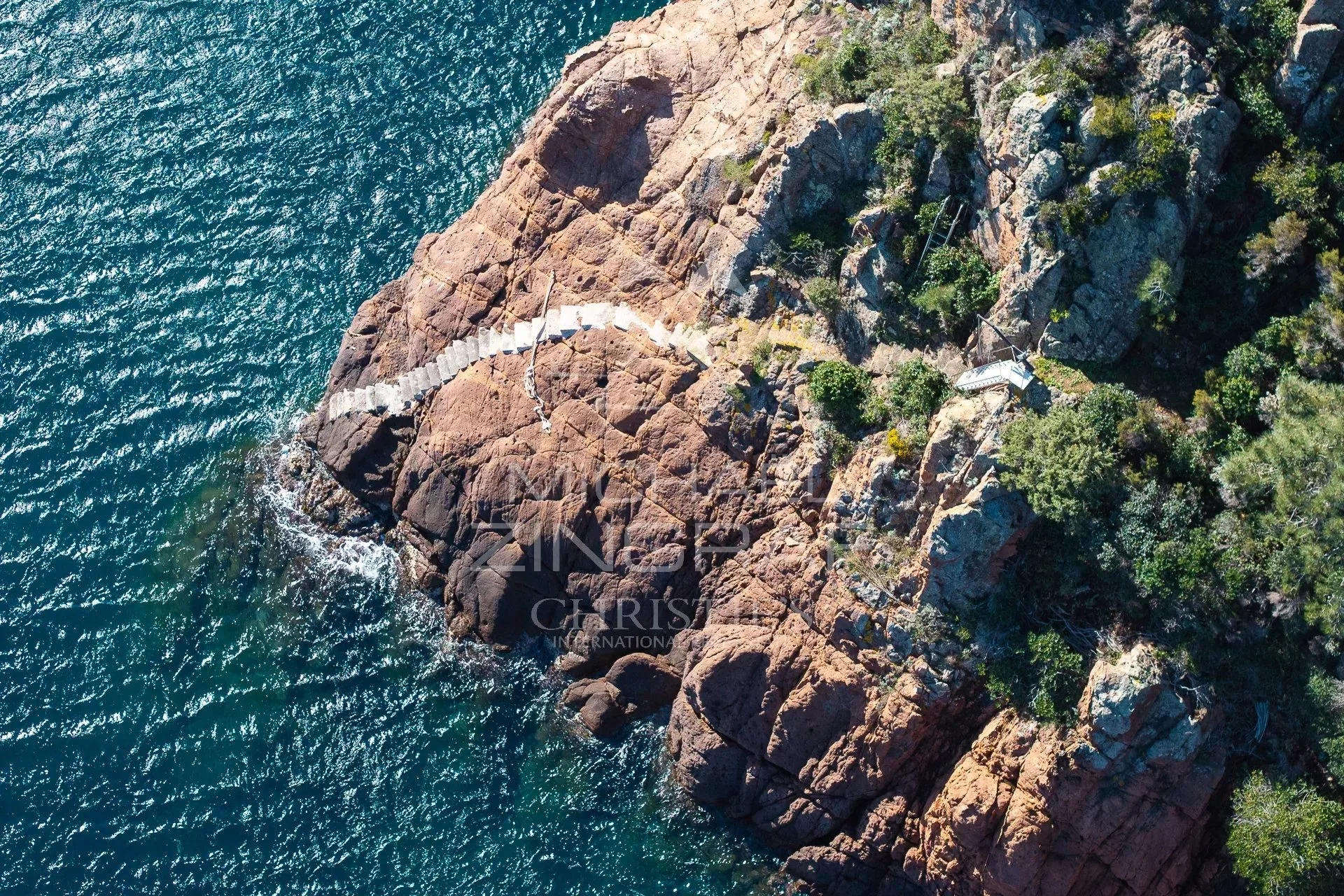 Co-Exclusivité - Theoule sur mer Proche Cannes - Pieds dans l'eau - 11