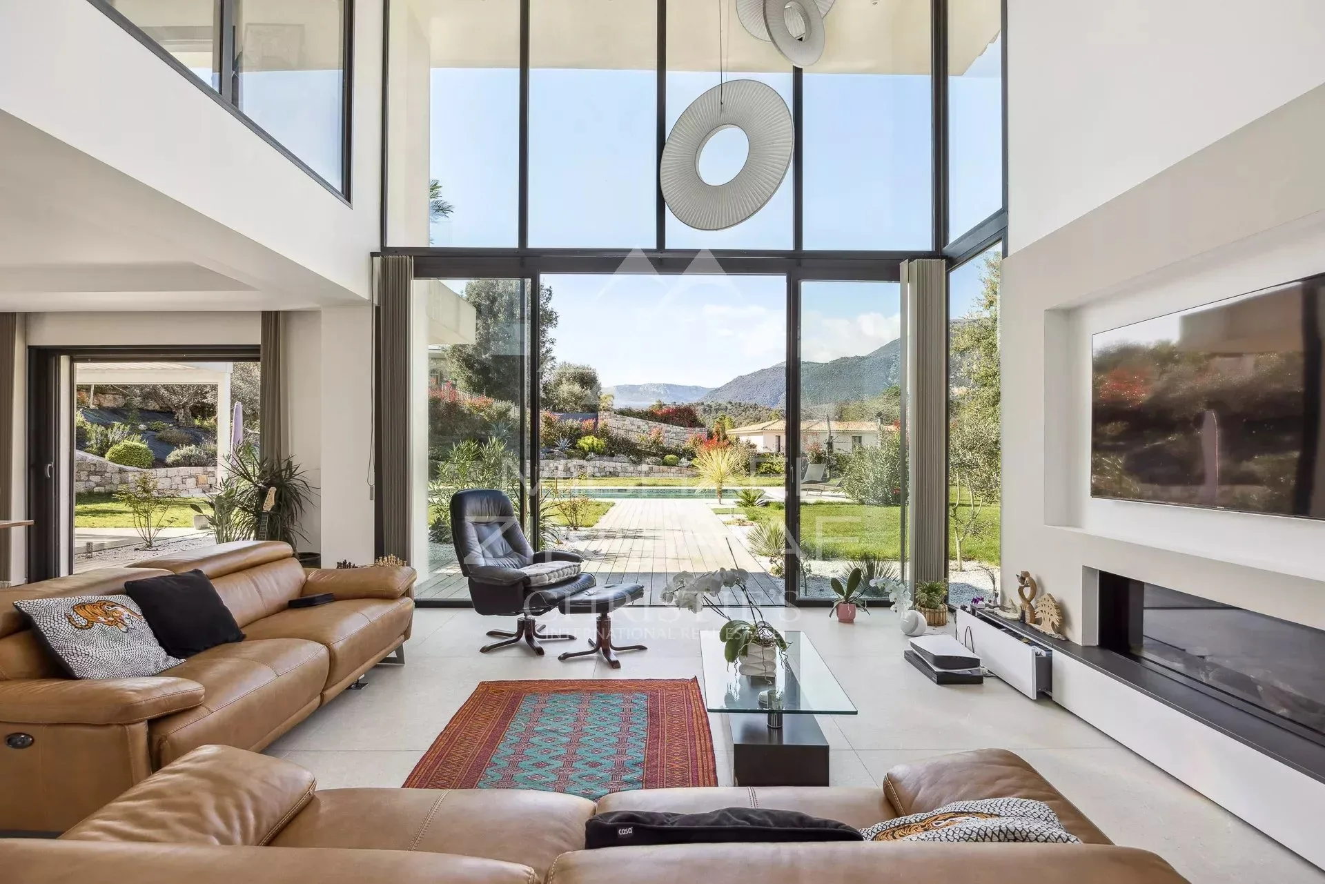 Villa Contemporaine dans un Secteur Résidentiel Prisè à Roquefort-les-Pins - 4