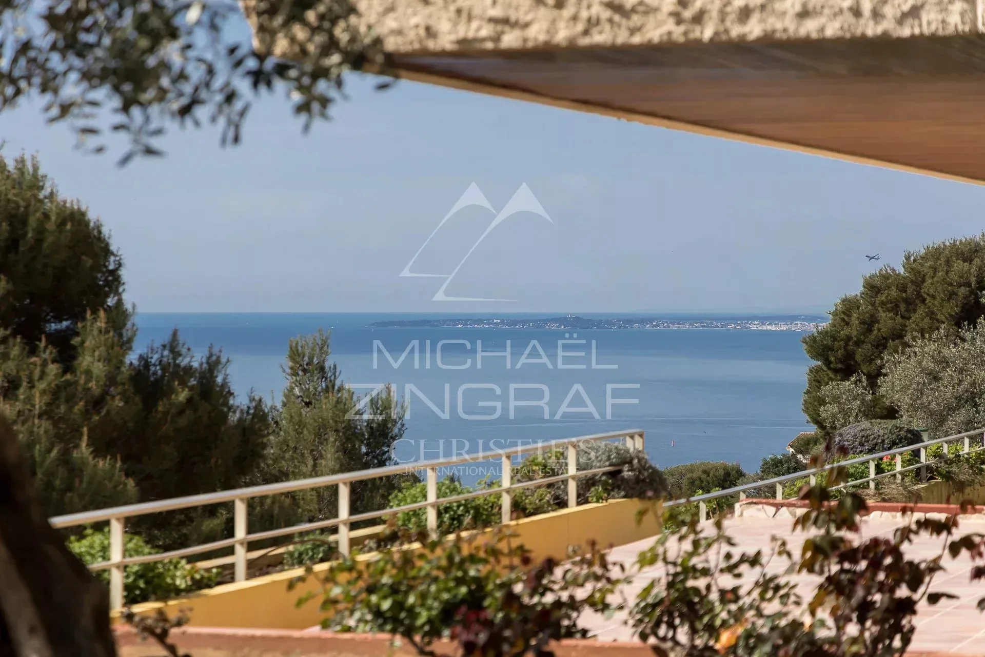 Villa d'architecte au coeur d'un domaine privé - VILLEFRANCHE SUR MER - 10