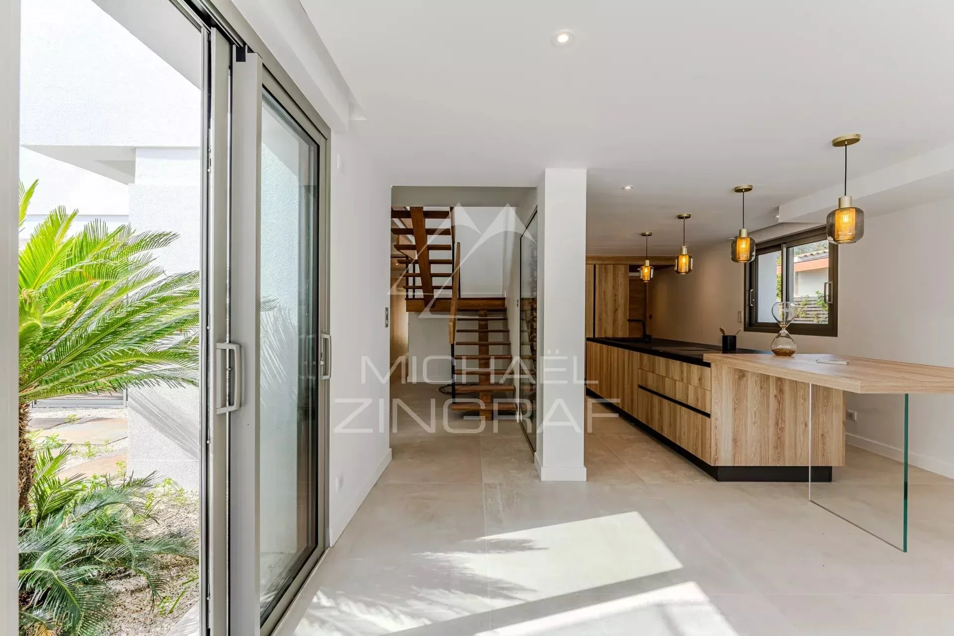 QUARTIER LA HUME - VILLA 7 PIÈCES AVEC PISCINE - 8