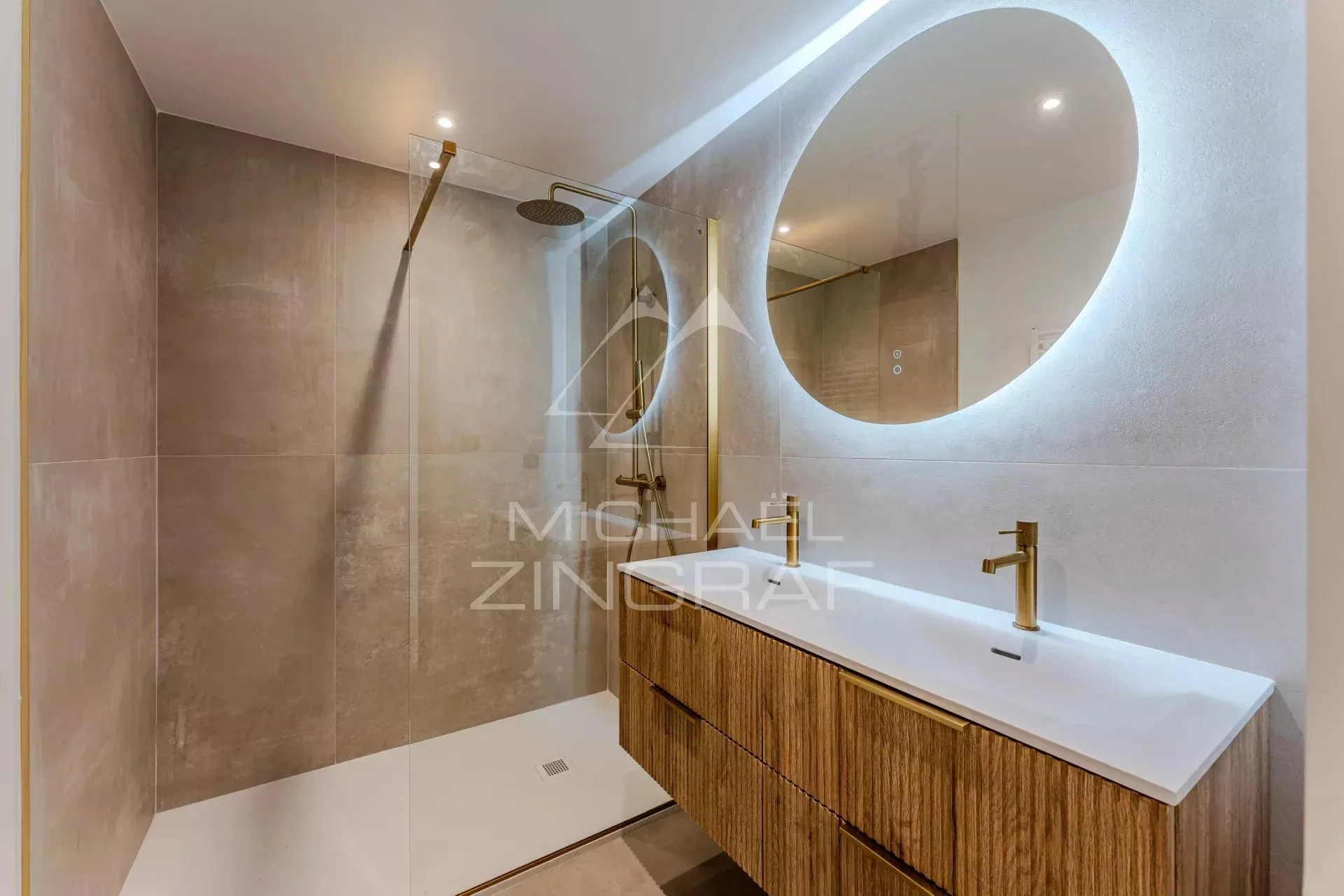 QUARTIER LA HUME - VILLA 7 PIÈCES AVEC PISCINE - 11