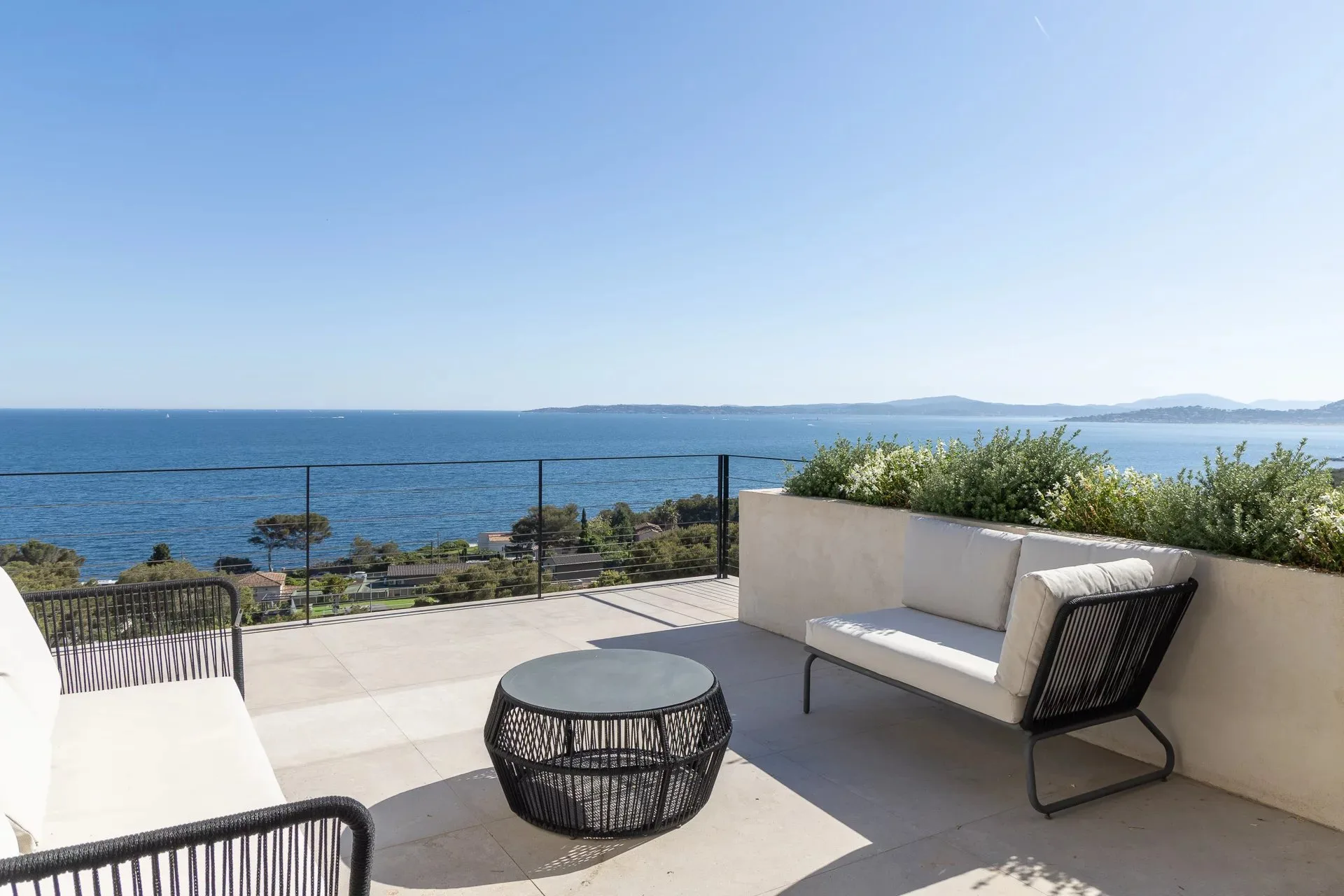 Propriété d’Exception à Découvrir : Vue Mer, Plage & Prestations Haut de Gamme - 7