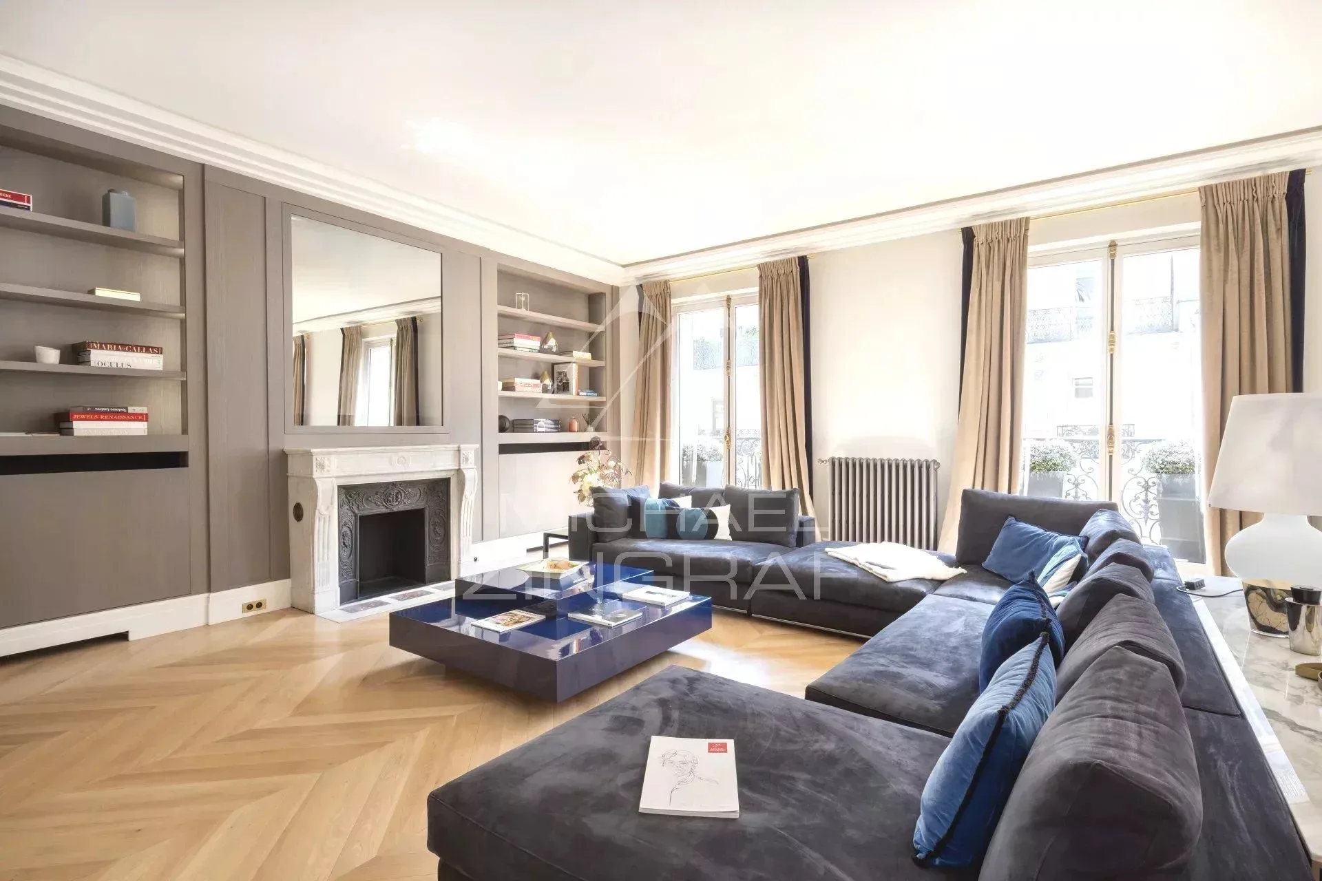 A vendre - Exclusivité - Appartement refait à neuf - 3 Suites - Triangle d'Or - 15