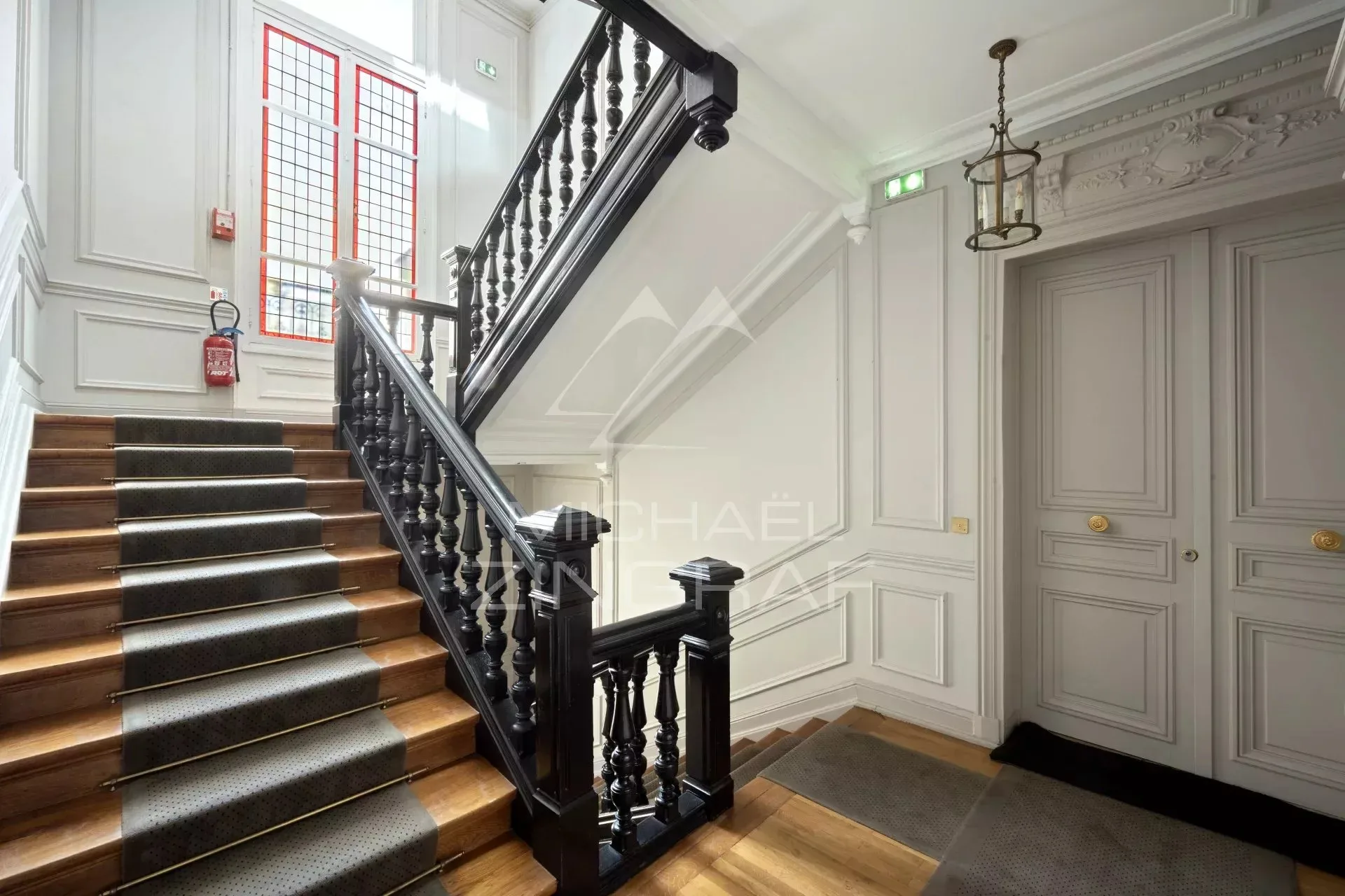 A vendre - Exclusivité - Appartement refait à neuf - 3 Suites - Triangle d'Or - 22