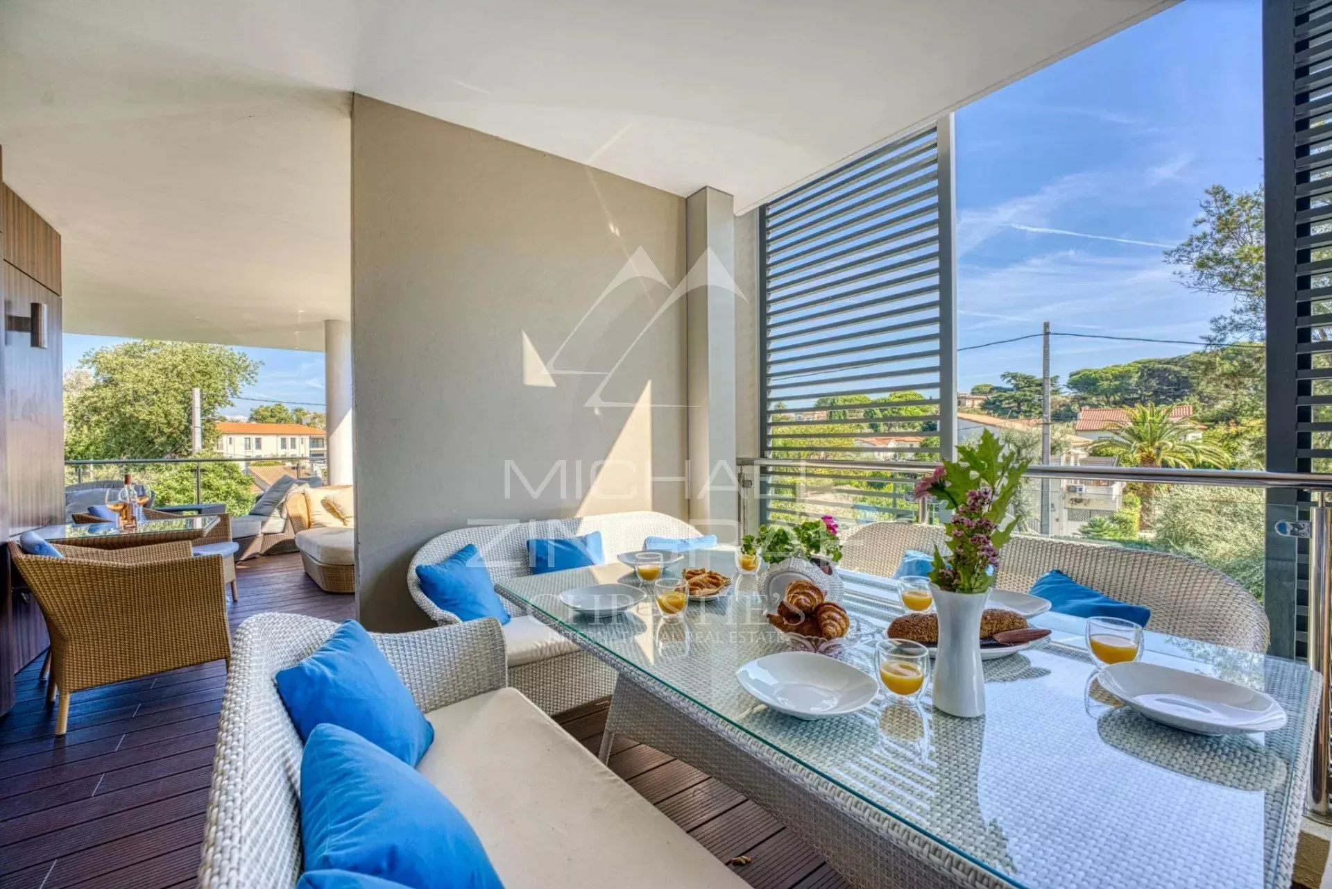 Appartement d'Exception avec Terrasses Panoramiques et Prestations Haut de Gamme - 3