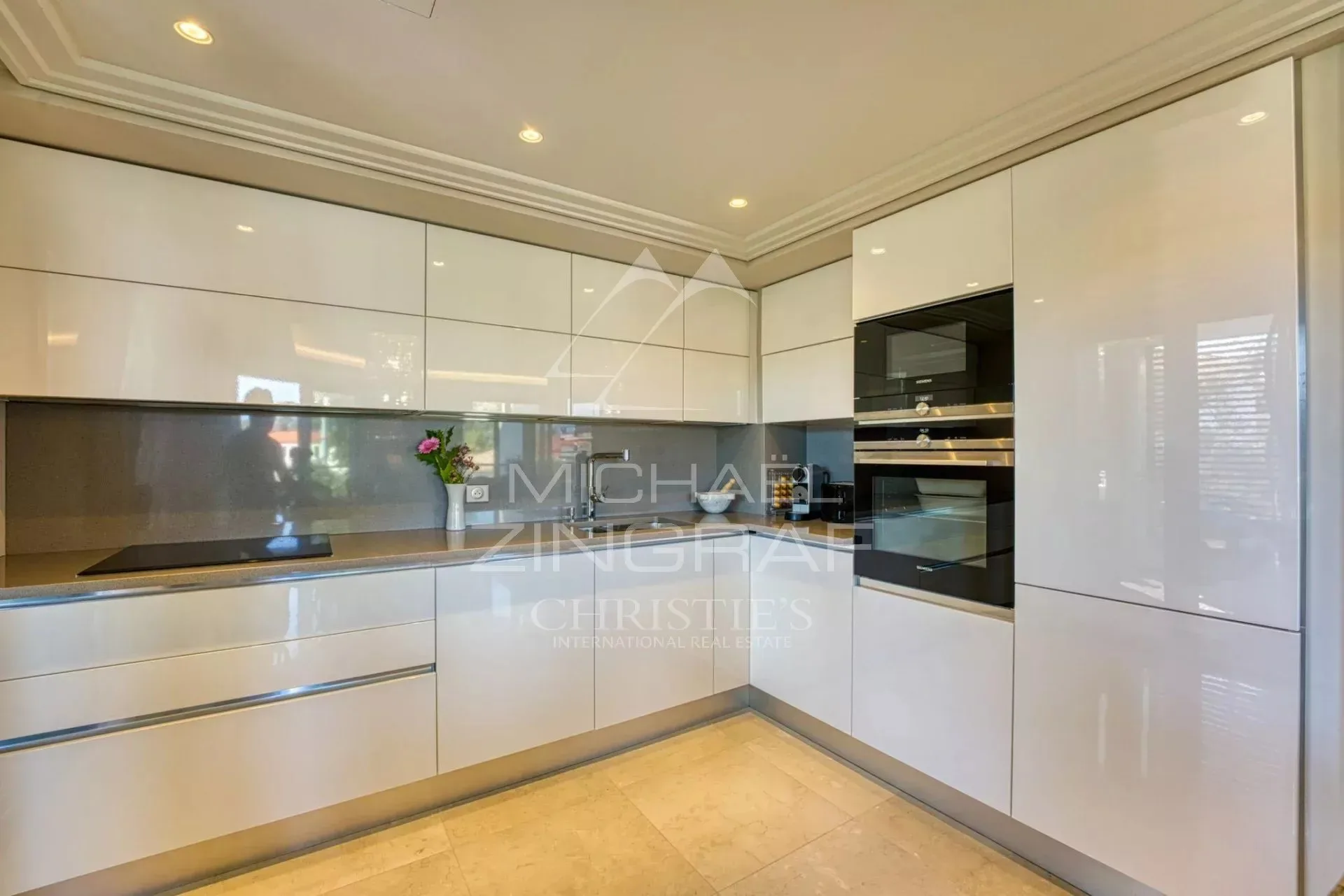 Appartement d'Exception avec Terrasses Panoramiques et Prestations Haut de Gamme - 10