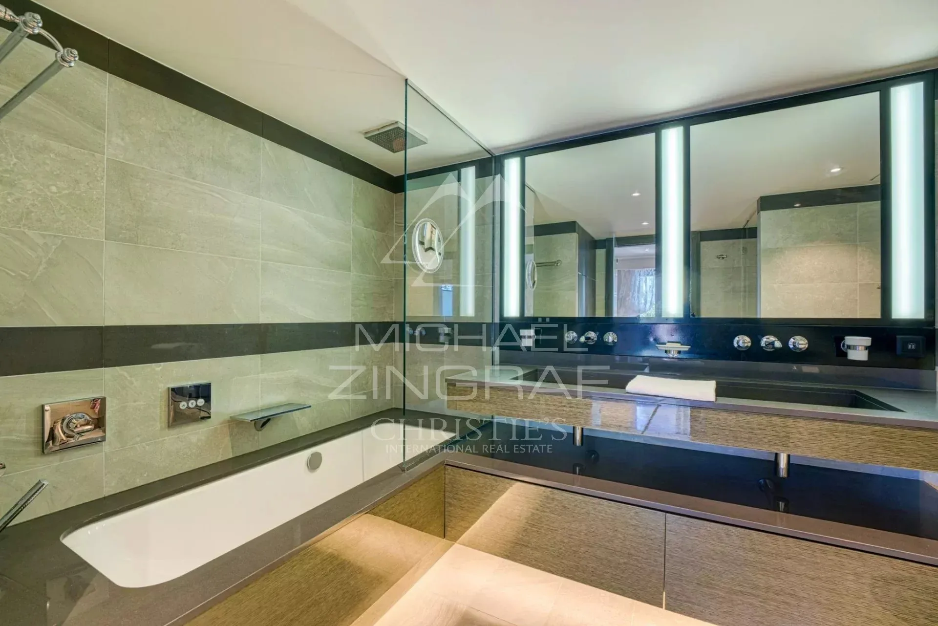 Appartement d'Exception avec Terrasses Panoramiques et Prestations Haut de Gamme - 15