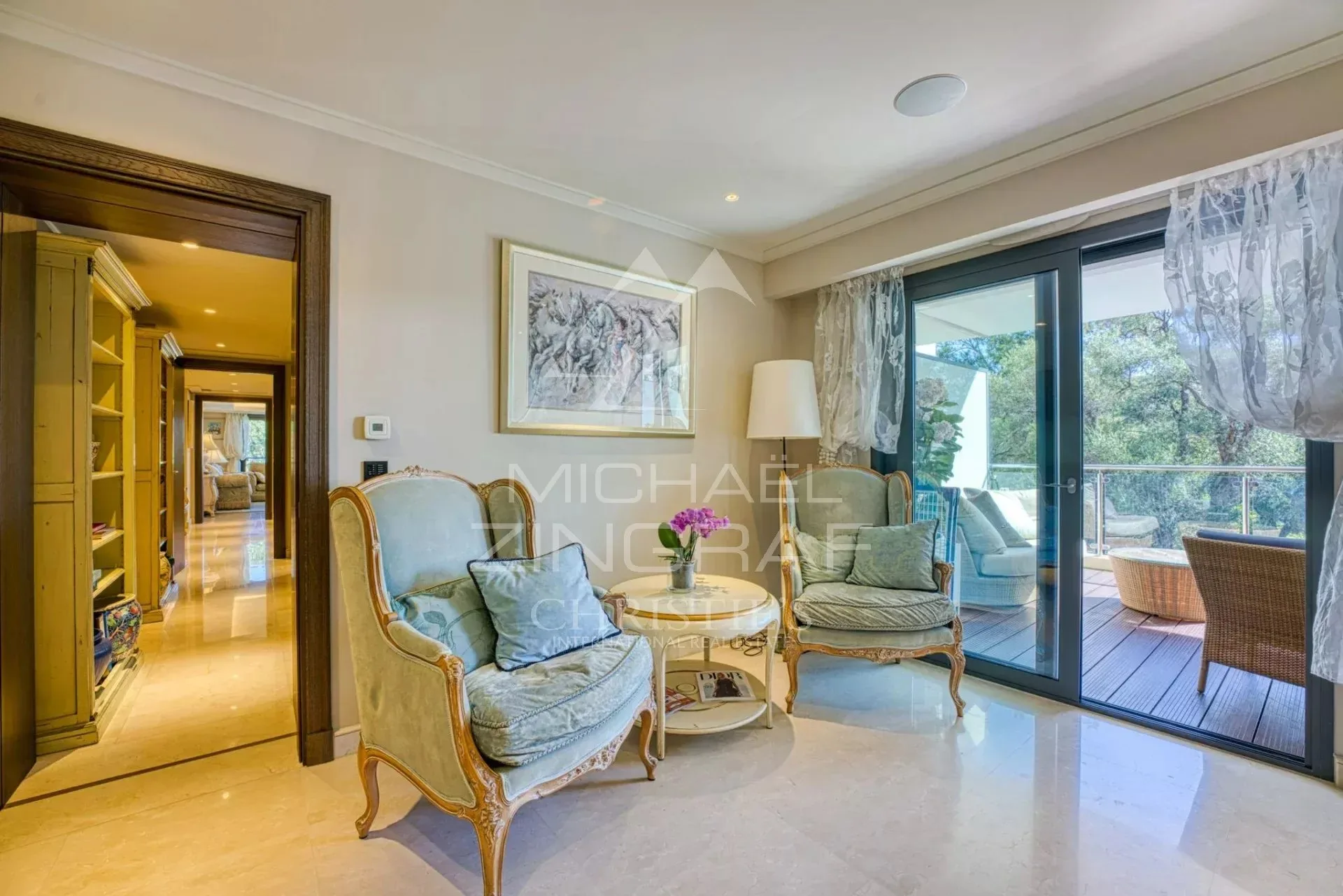 Appartement d'Exception avec Terrasses Panoramiques et Prestations Haut de Gamme - 16