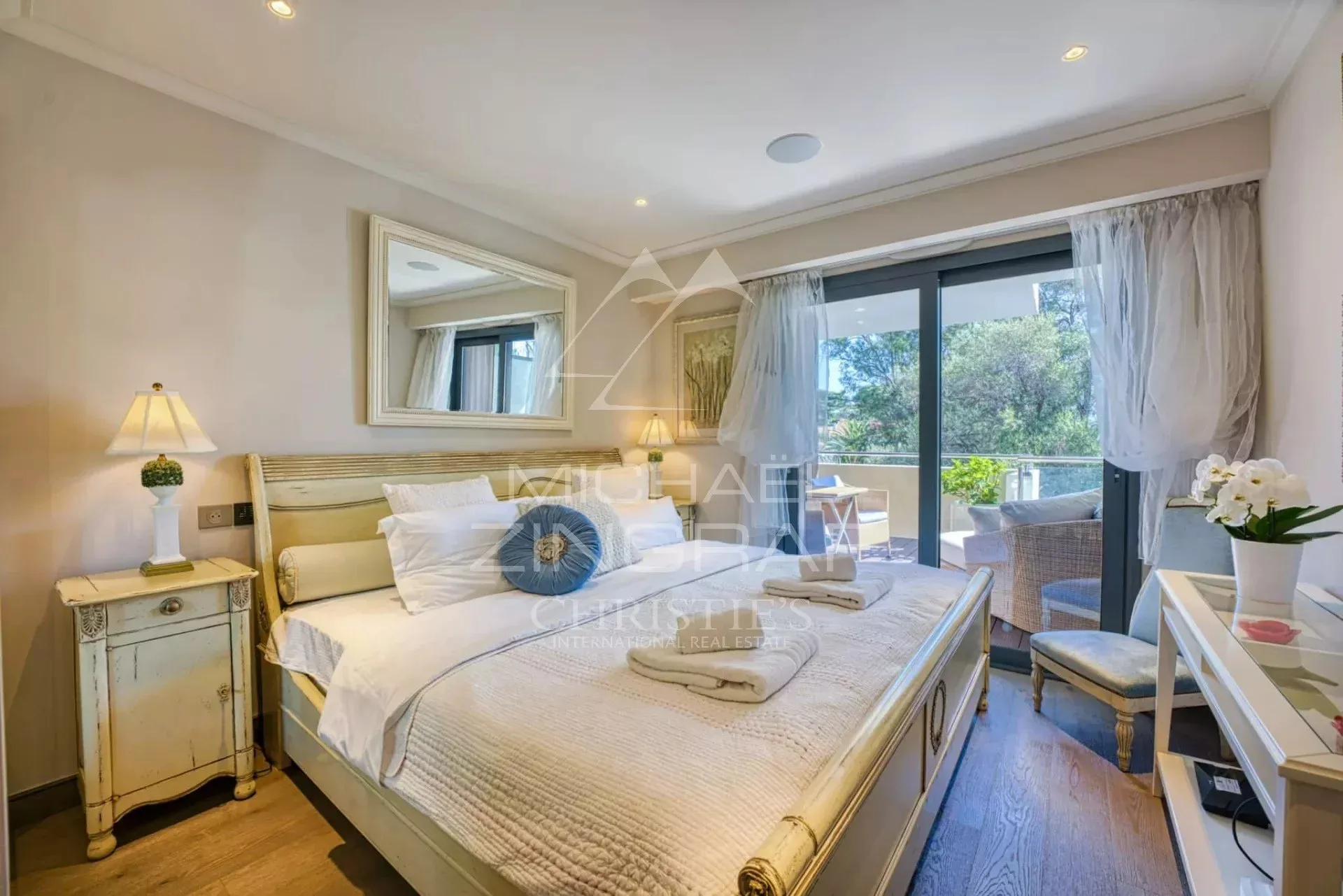 Appartement d'Exception avec Terrasses Panoramiques et Prestations Haut de Gamme - 19