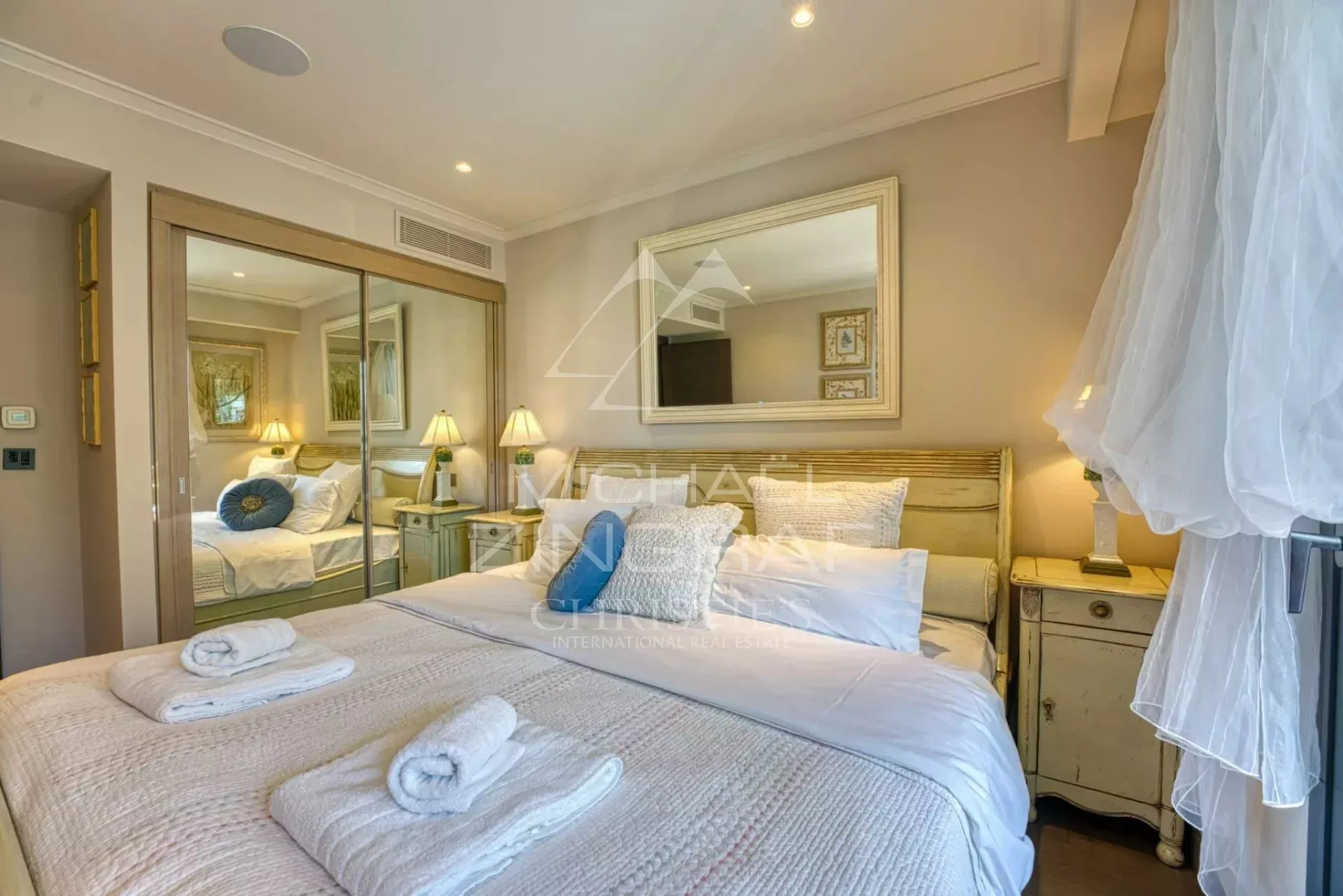 Appartement d'Exception avec Terrasses Panoramiques et Prestations Haut de Gamme - 21