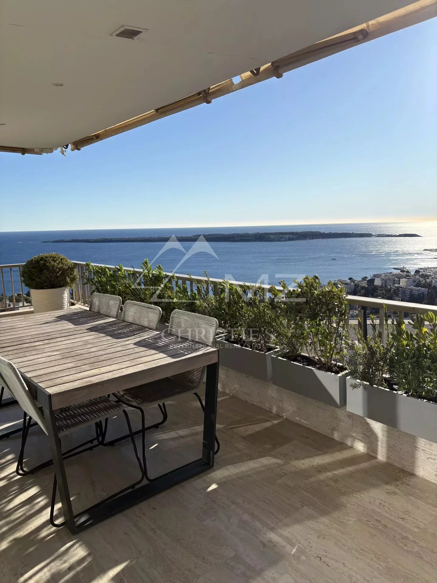 Moderne 4-Zimmer-Wohnung mit Panoramablick auf das Meer - 18
