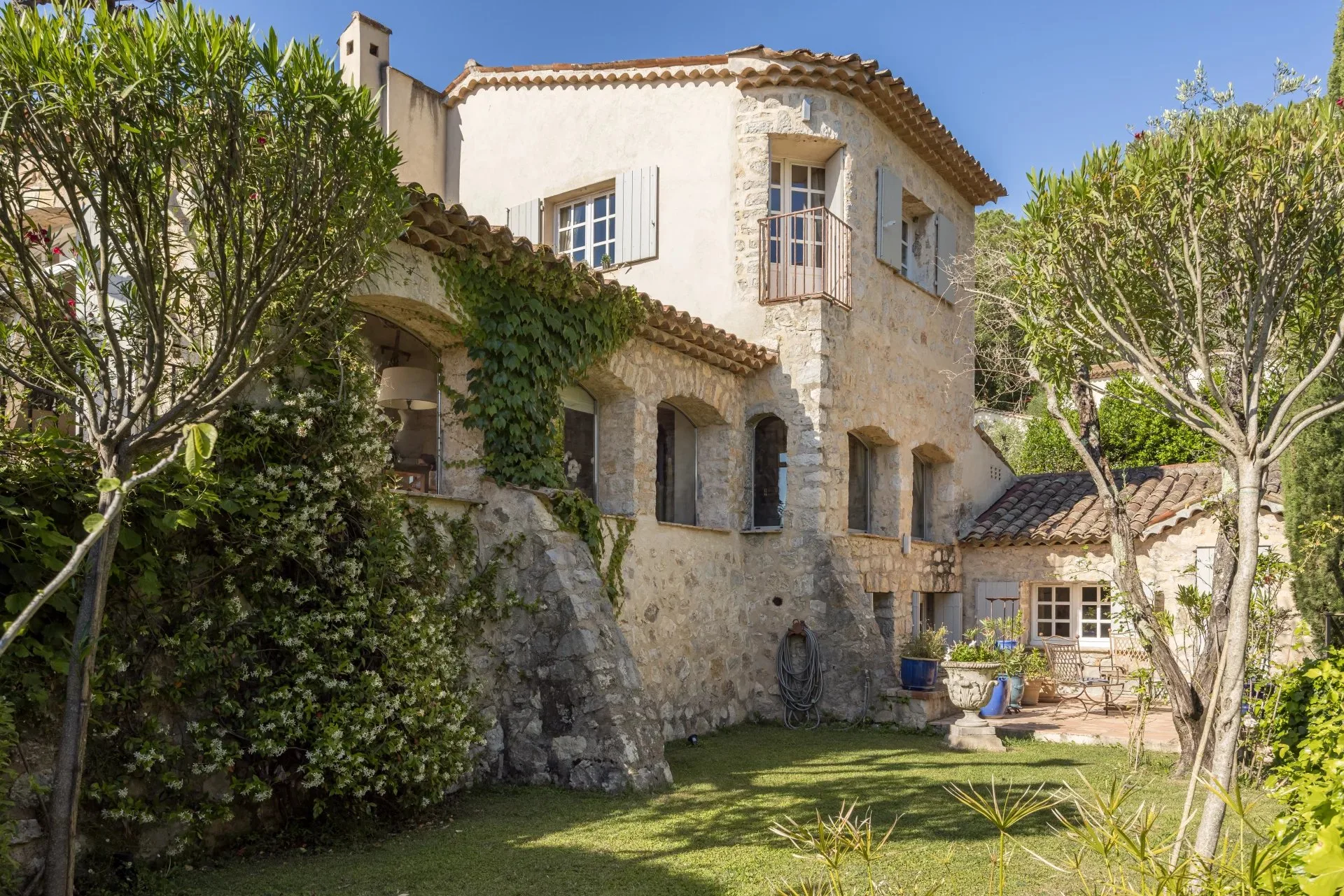 Propriétés de luxe à vendre à Mouans-Sartoux