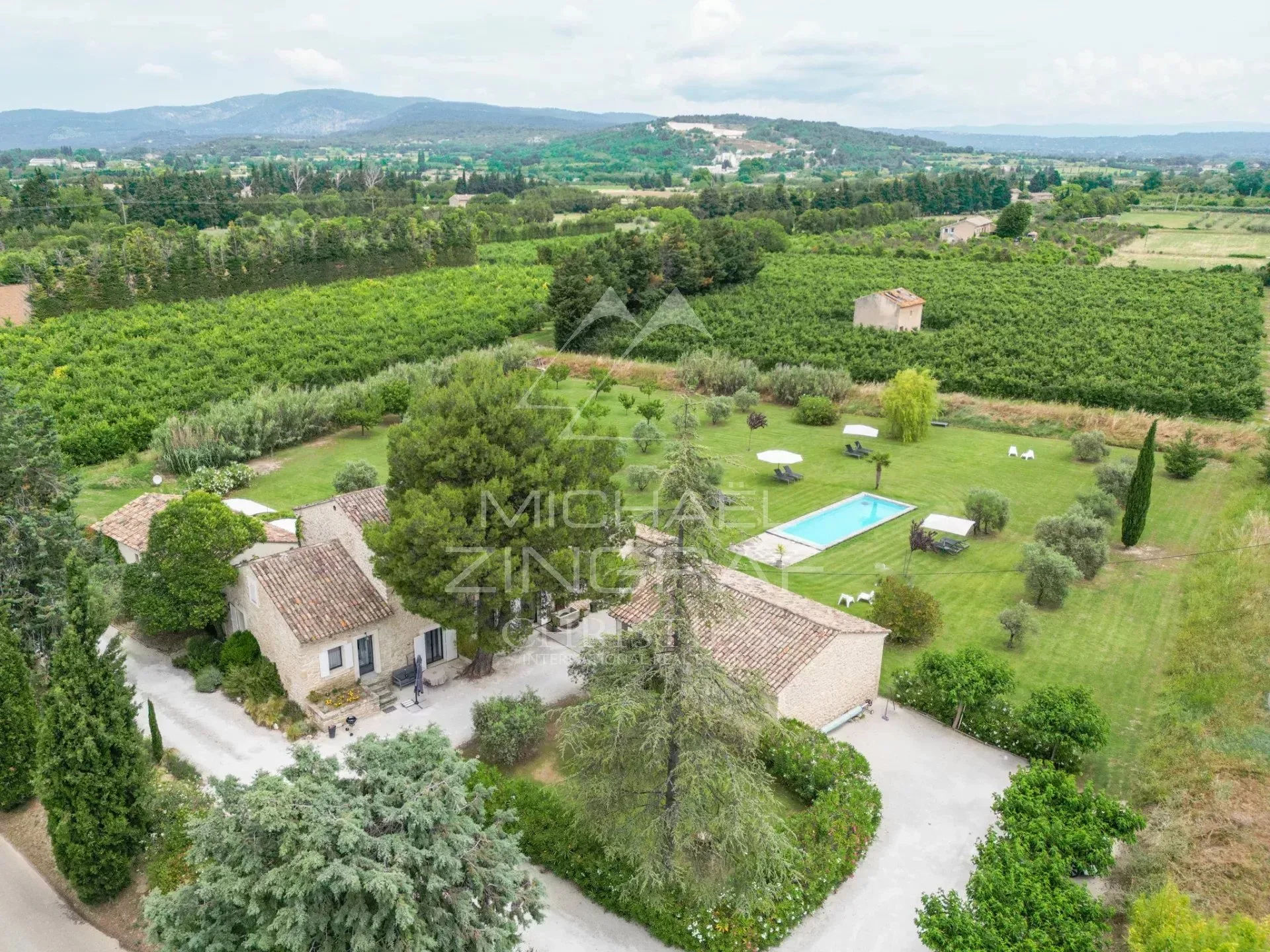 Luberon - Magnifique mas provençal avec gîtes et piscine - 3