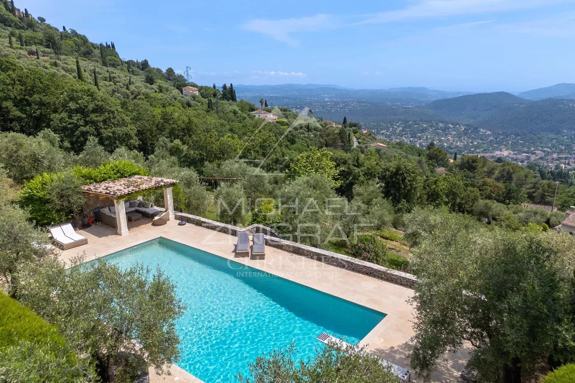 Domaine vue mer et lac, oliveraie , tennis avec villa  principale et pavillon d'hôtes. - 3