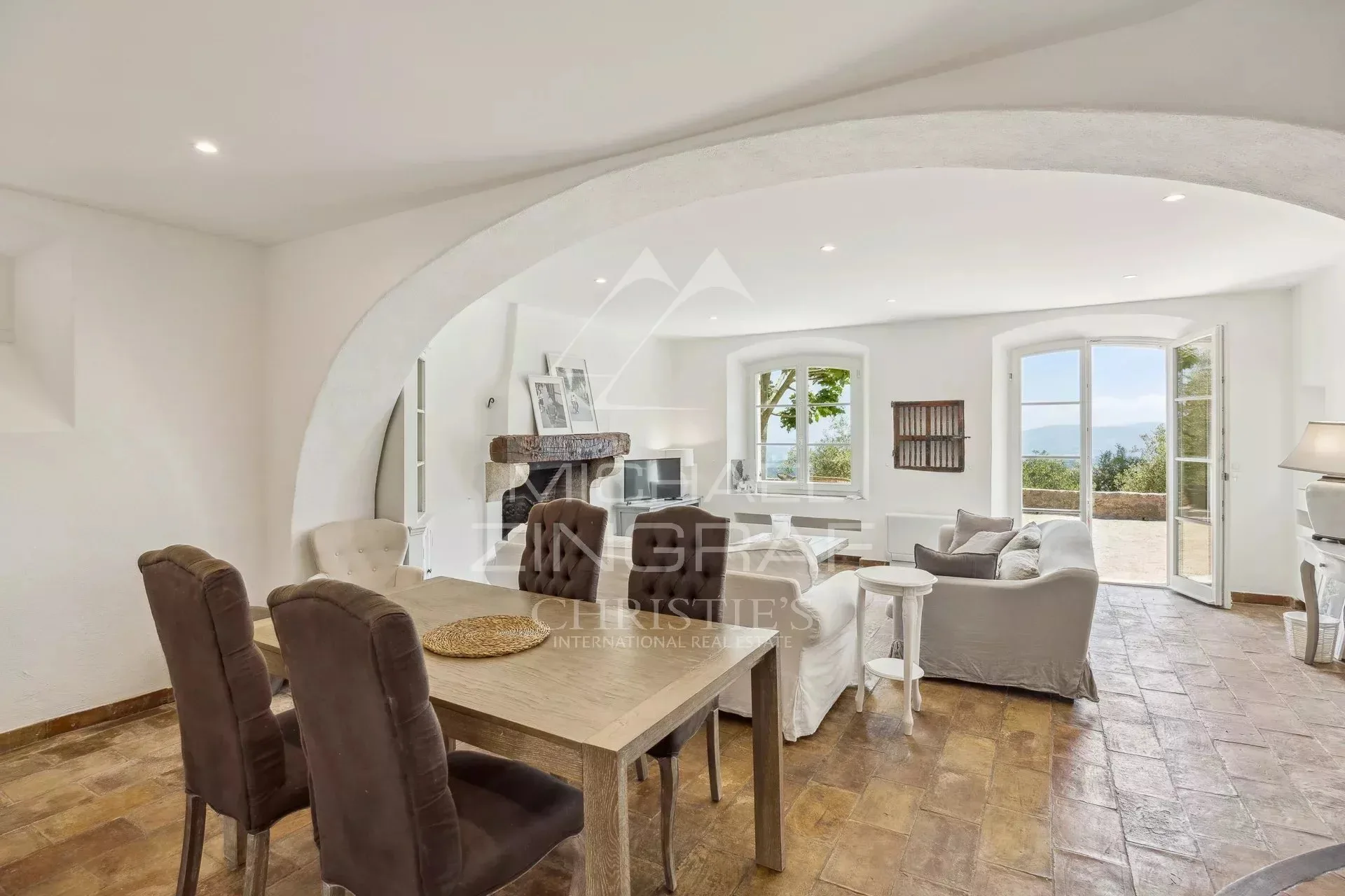 Domaine vue mer et lac, oliveraie , tennis avec villa  principale et pavillon d'hôtes. - 12