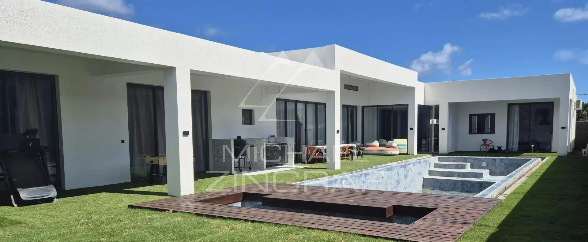 Villa 4 chambres situé à Grand Baie - 2