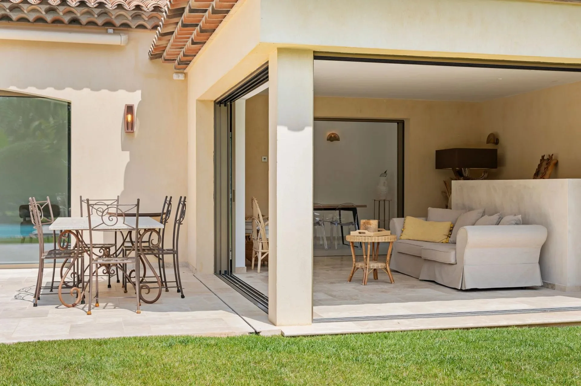 Propriétés à 200m de la plage - Composée de 2 Villas - 8