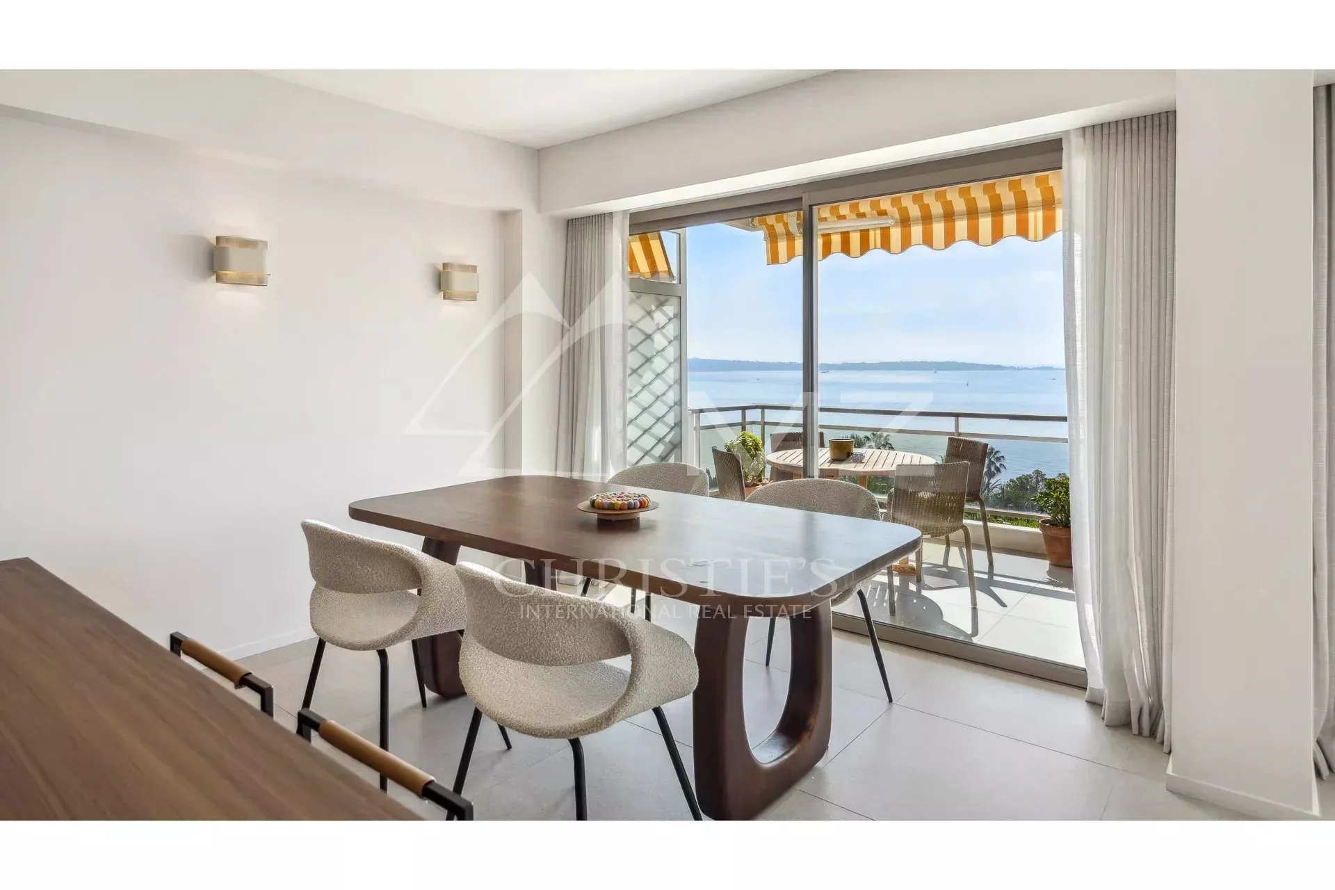 Appartement d'angle contemporain - 15