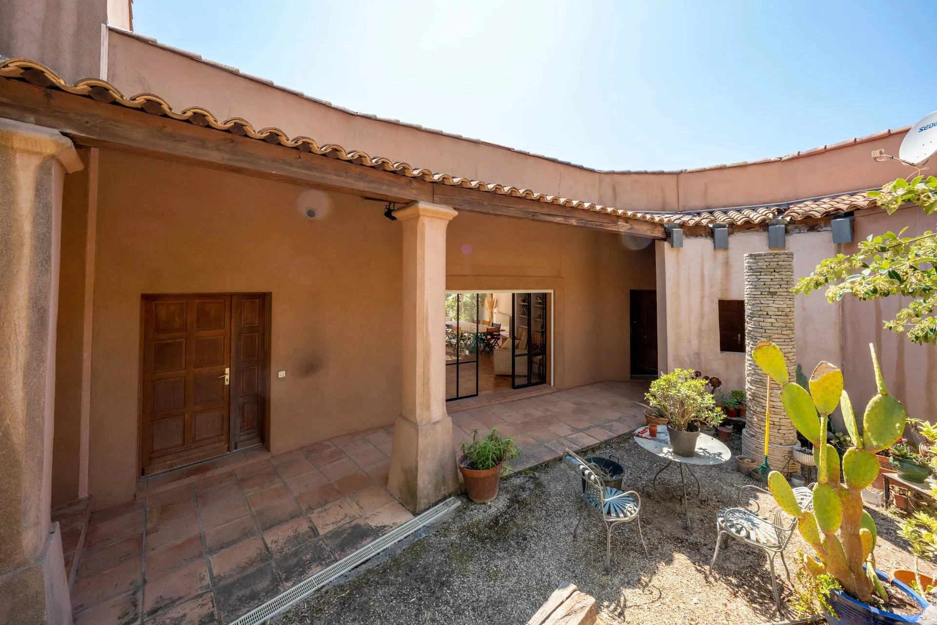 Exclusivité Propriété avec 3 villas, piscine et tennis - 17