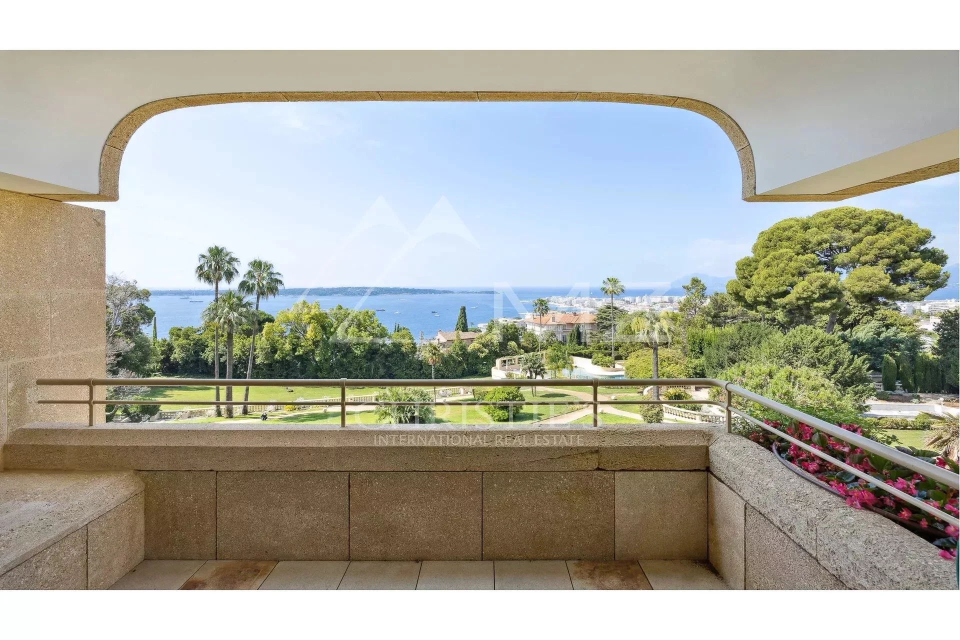 EXCLUSIVITE Appartement d'exception dans le quartier recherché de la Californie - 10