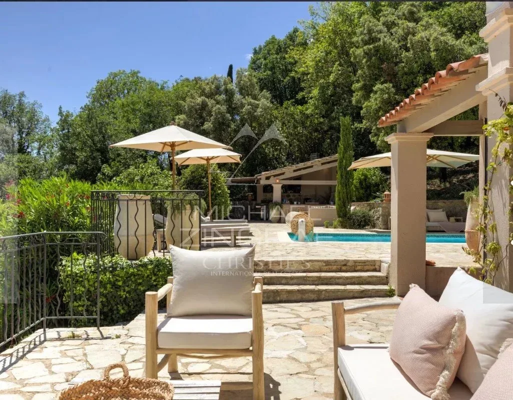 Très belle villa provençale dans l'arrière pays de Grasse - 4 chambres - 11