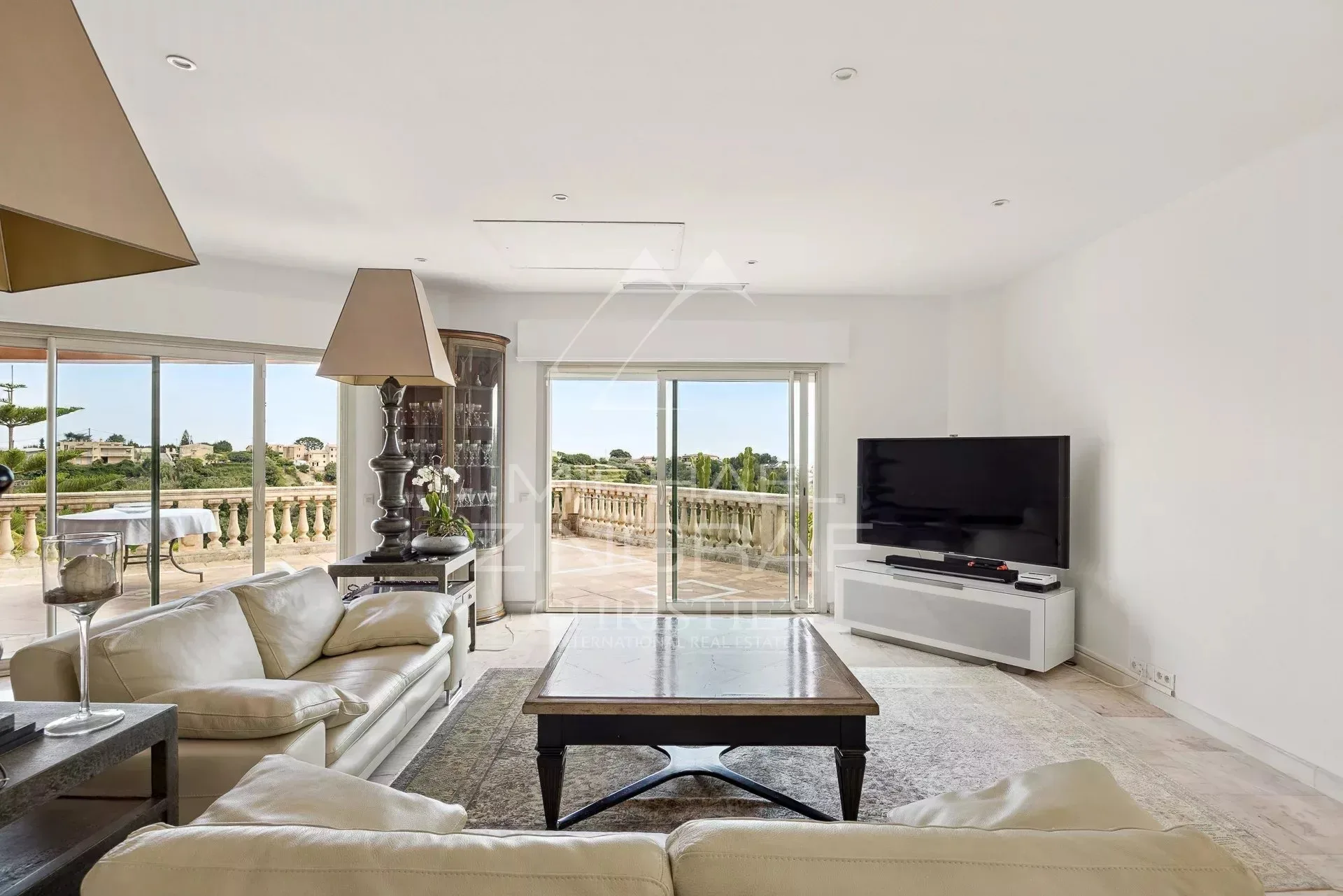 Propriété provençale moderne avec vue mer panoramique - 5