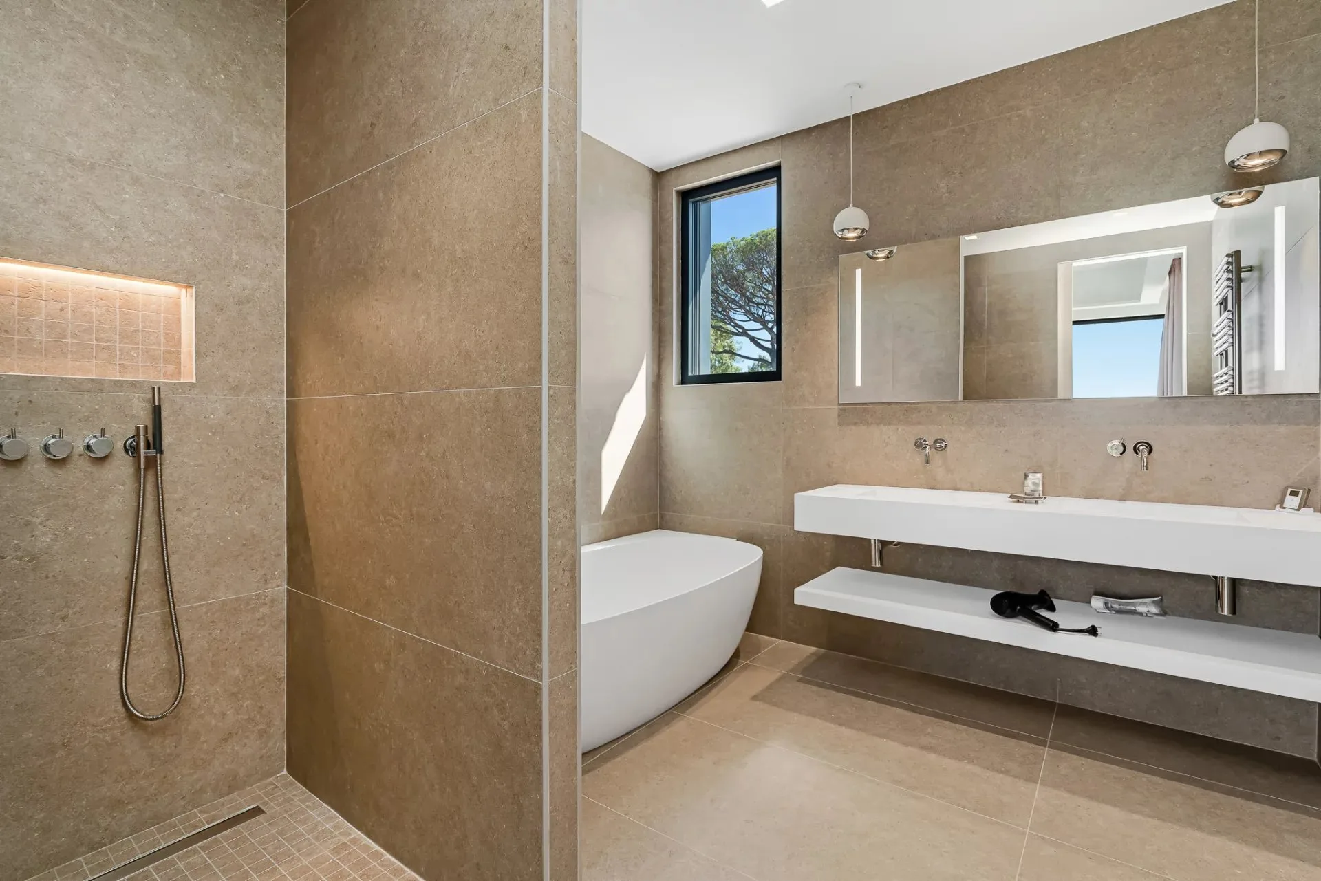 Saint-Tropez – Villa contemporaine d’exception avec vue mer panoramique - 9