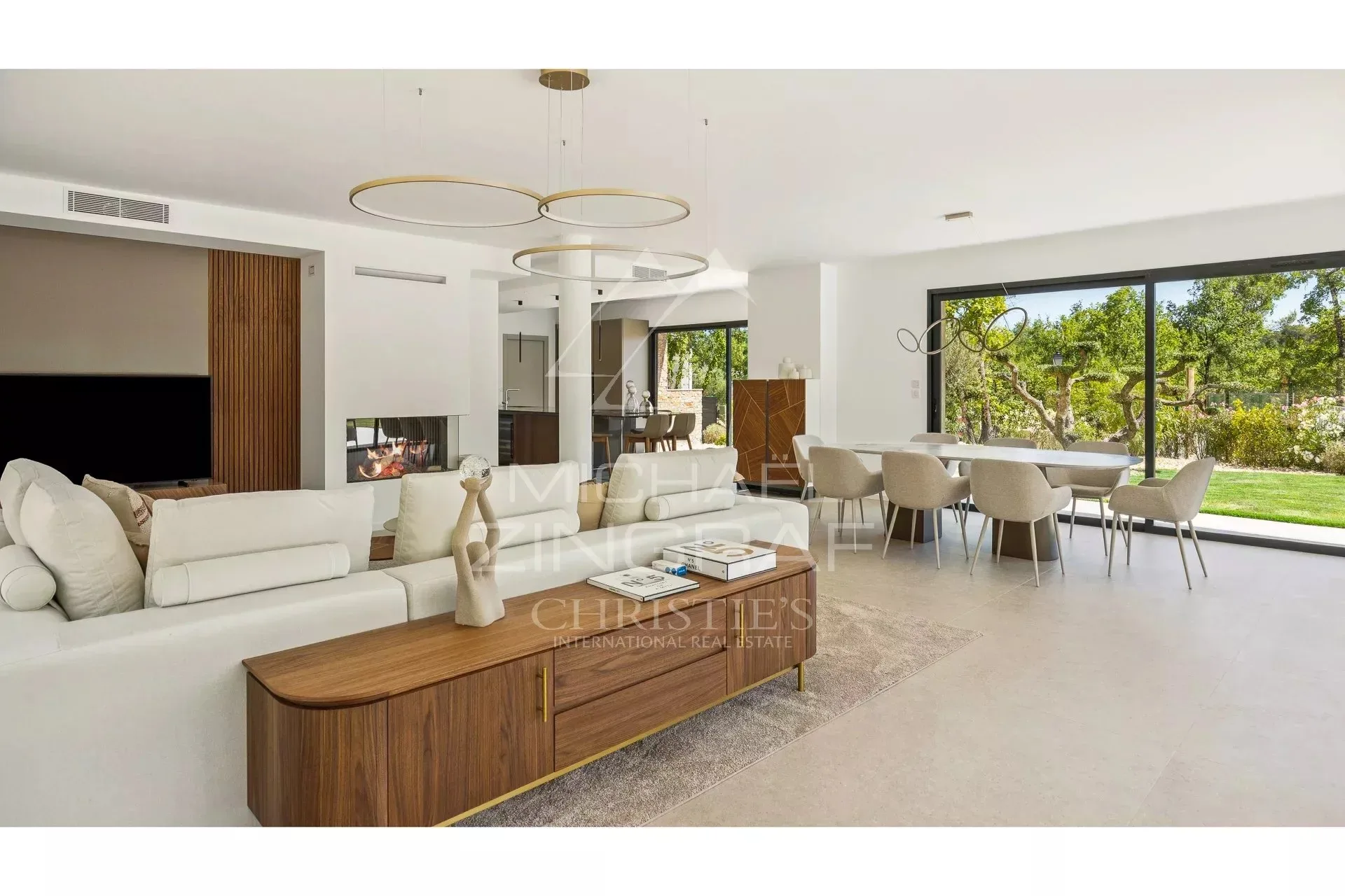 Villa Contemporaine Nichée dans un Écrin de Verdure - 5