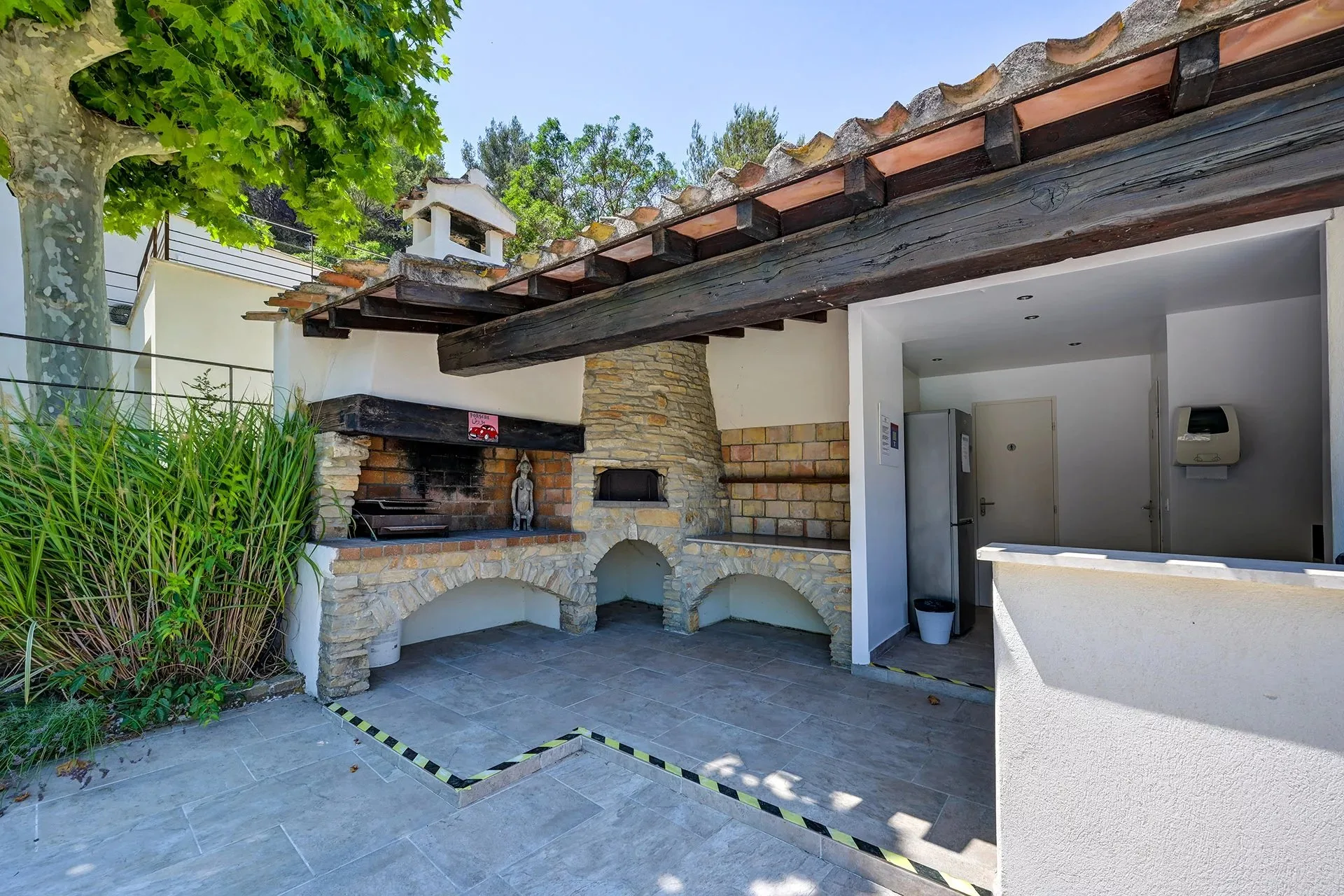 Proche Aix-en-Provence, Élégante propriété avec piscine - 22