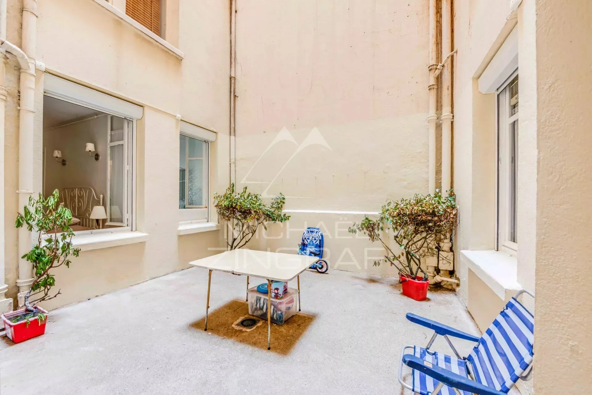 Nouveauté / Plage : Bel appartement de 105 m2 avec patio hyper-centre - 8