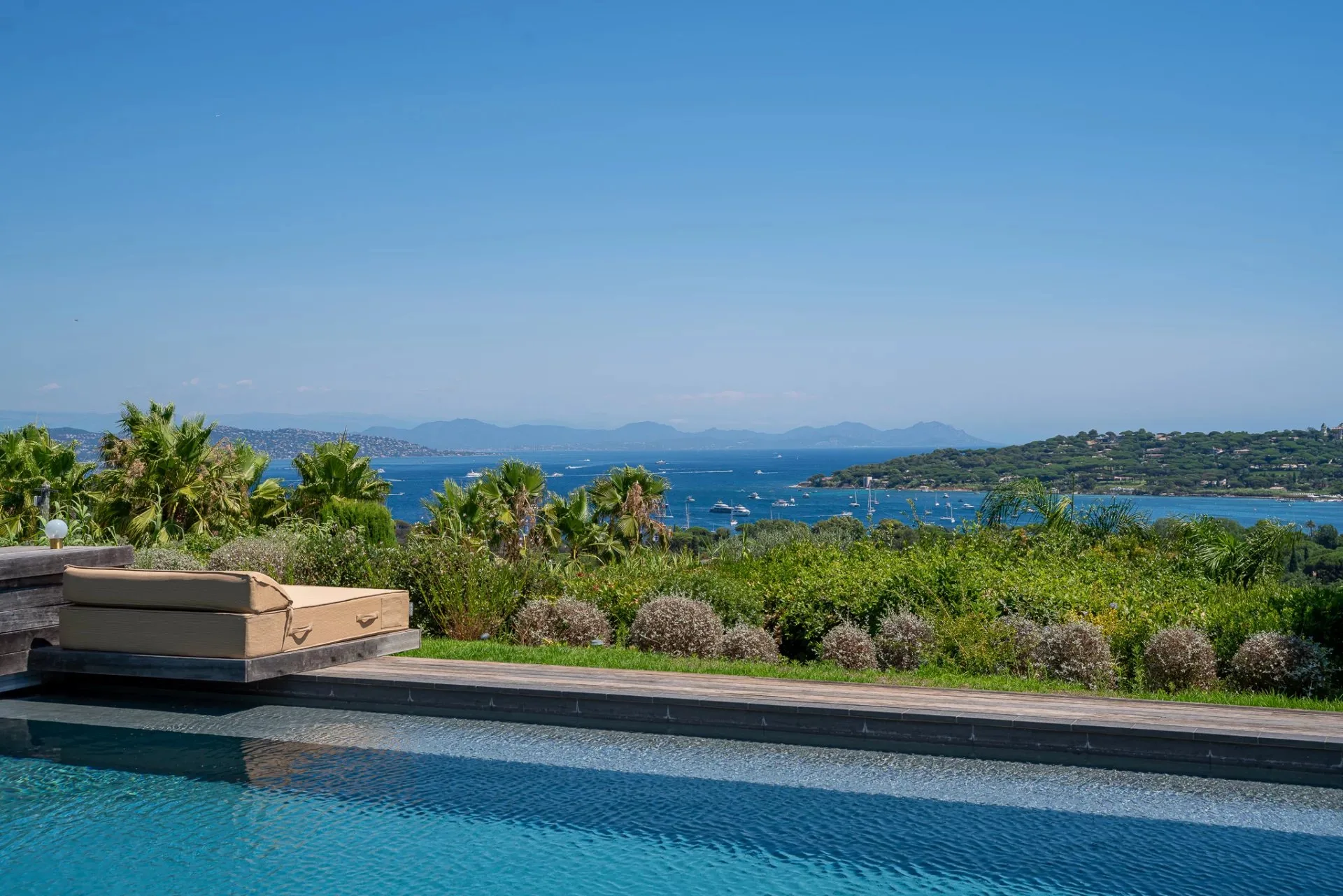 À Saint-Tropez, entre Village et Plages – Une Propriété d’Exception à Belle Isnarde - 5