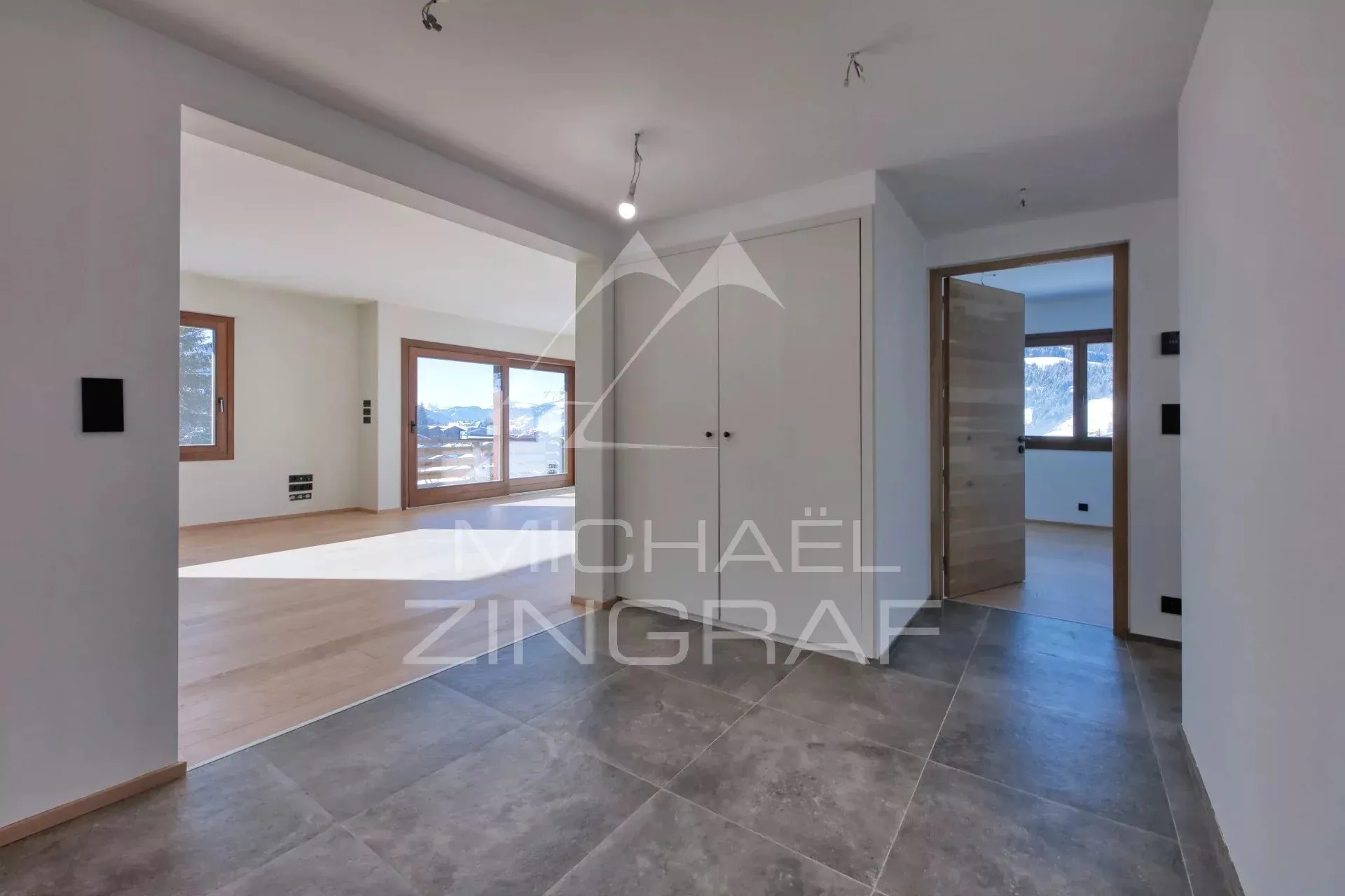 Appartement rénové - Quatre chambres - Calme, Vue panoramique & Ascenseur - 10