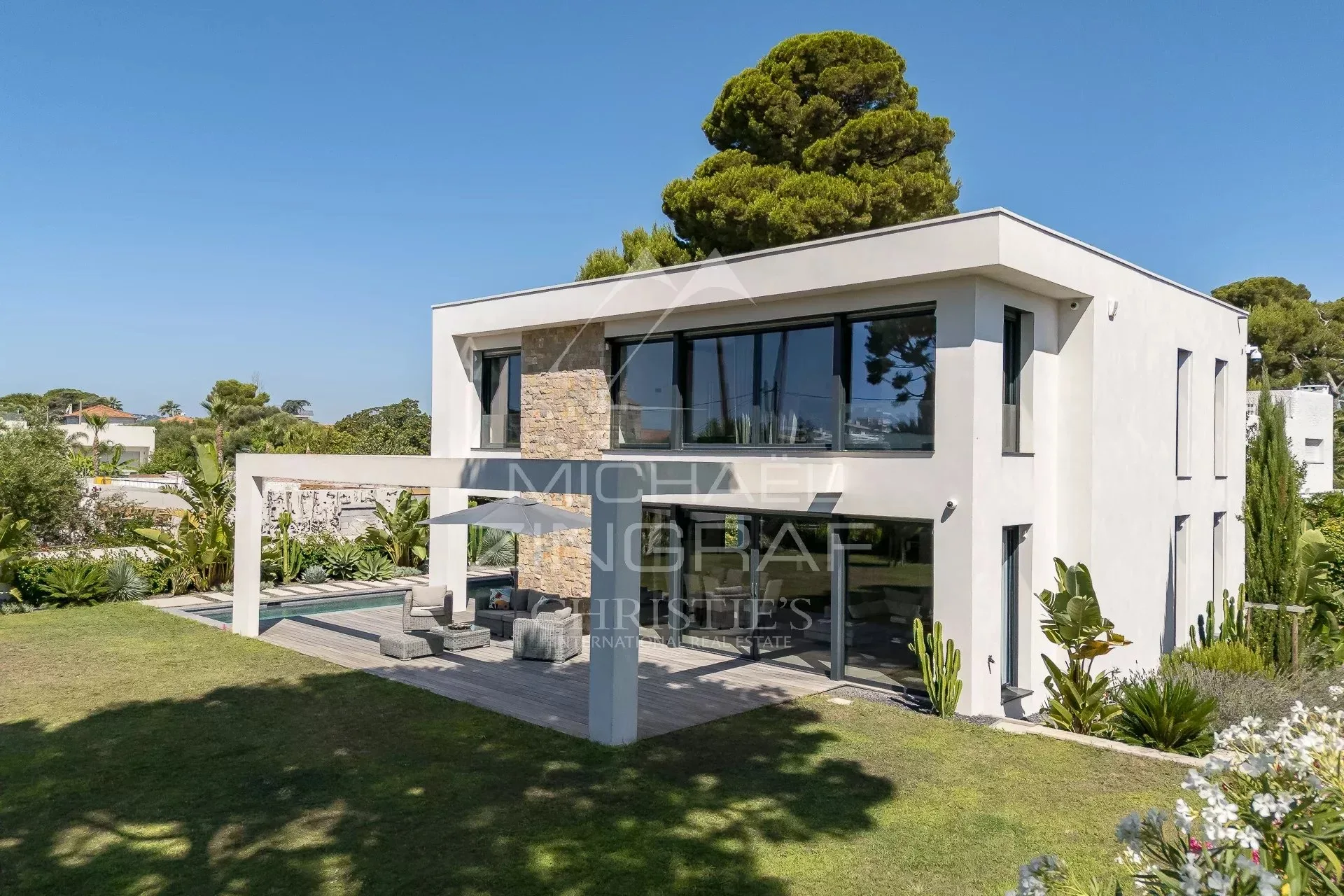 Villa contemporaine d’exception avec vue mer à la Garoupe - 2