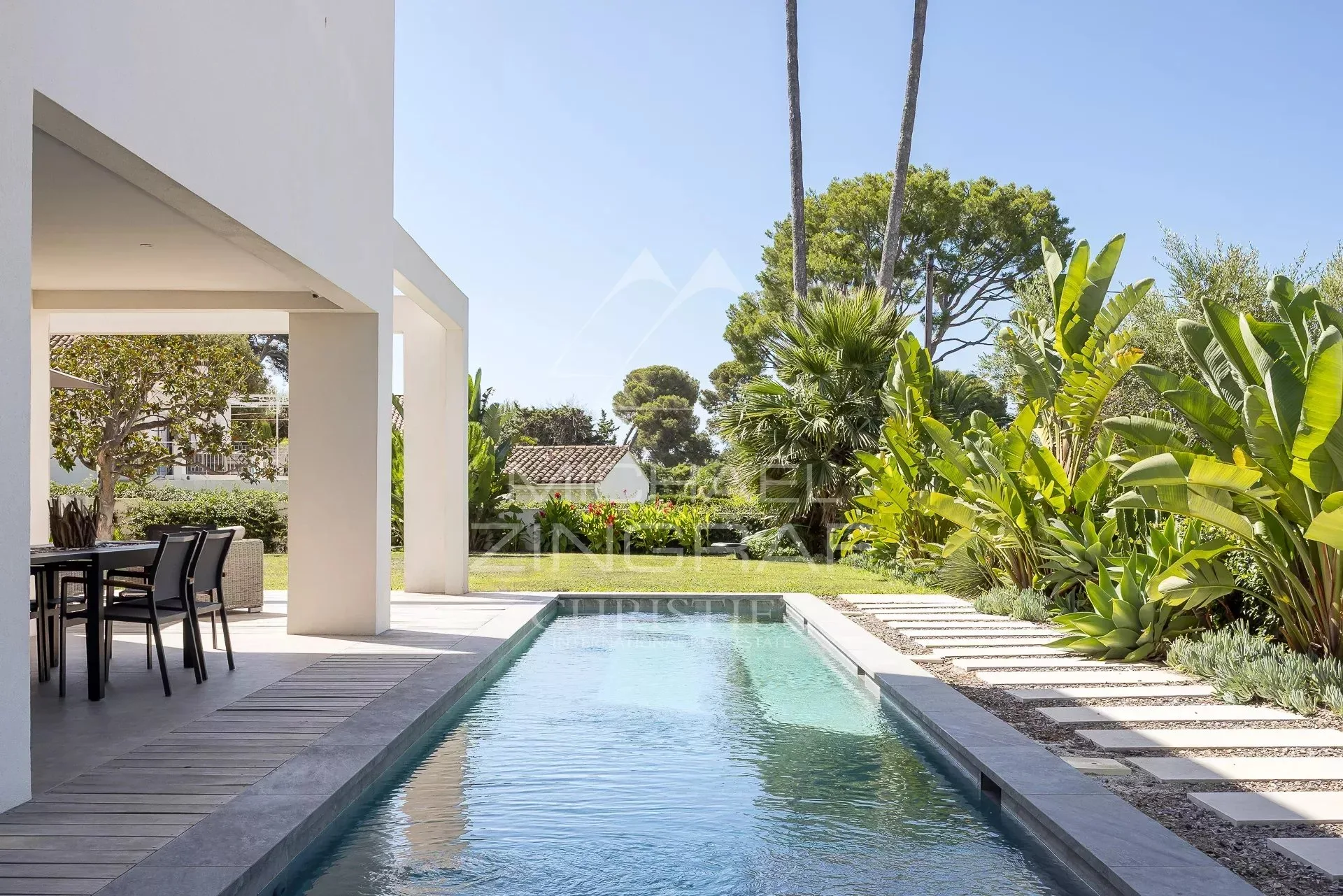 Villa contemporaine d’exception avec vue mer à la Garoupe - 4