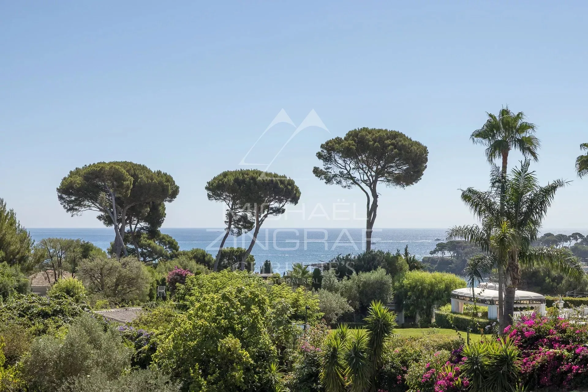 Villa contemporaine d’exception avec vue mer à la Garoupe - 3