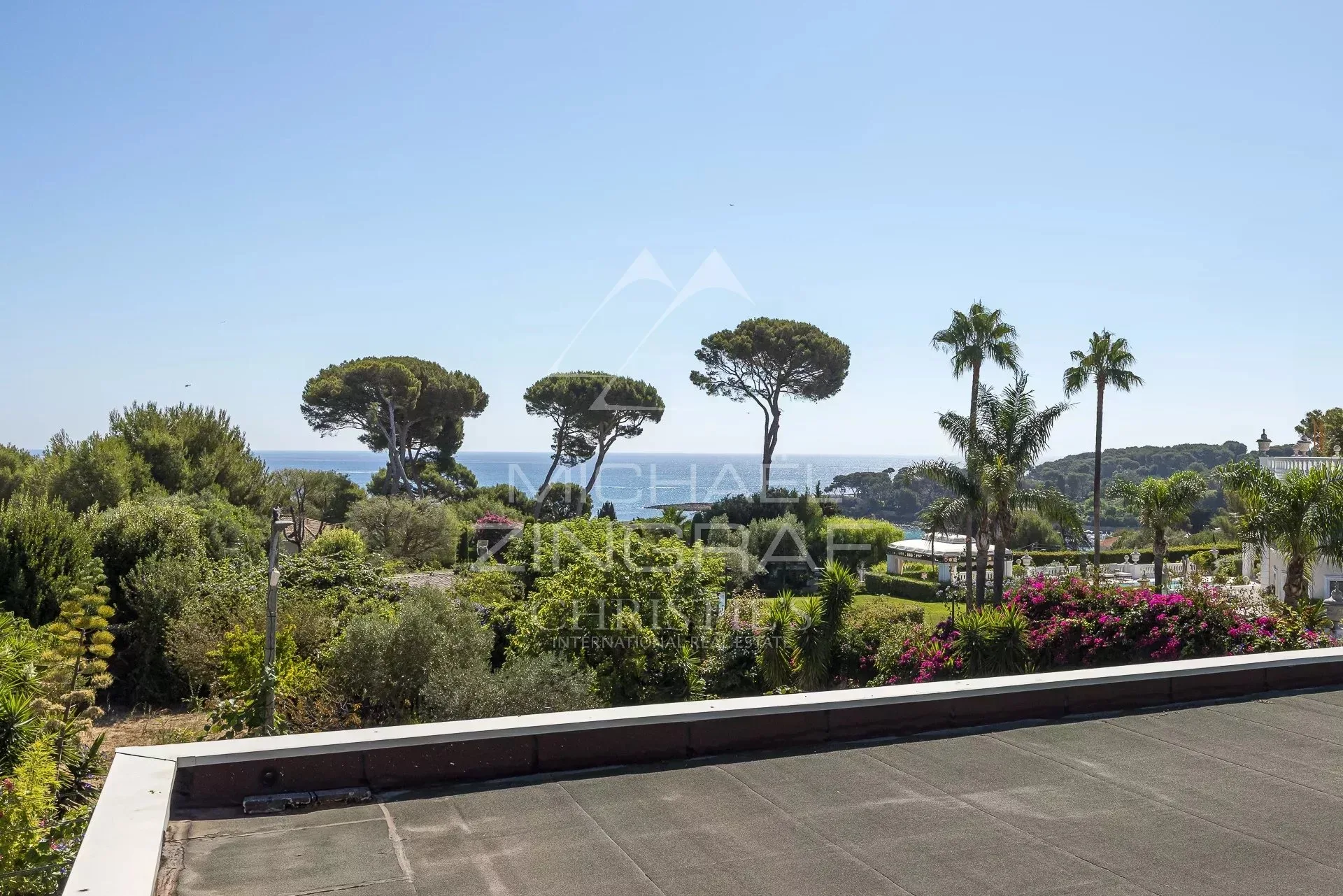 Villa contemporaine d’exception avec vue mer à la Garoupe - 17