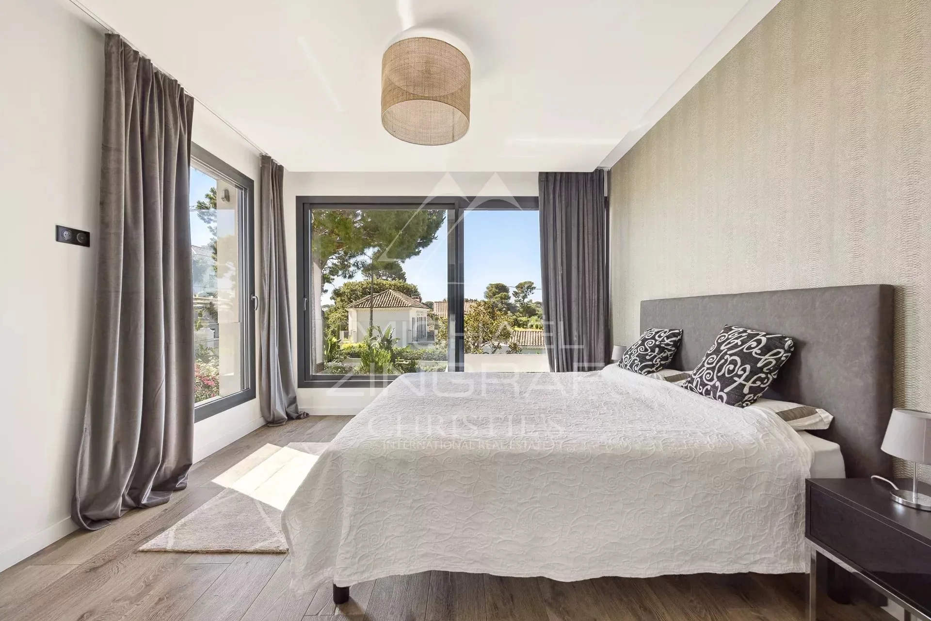 Villa contemporaine d’exception avec vue mer à la Garoupe - 11