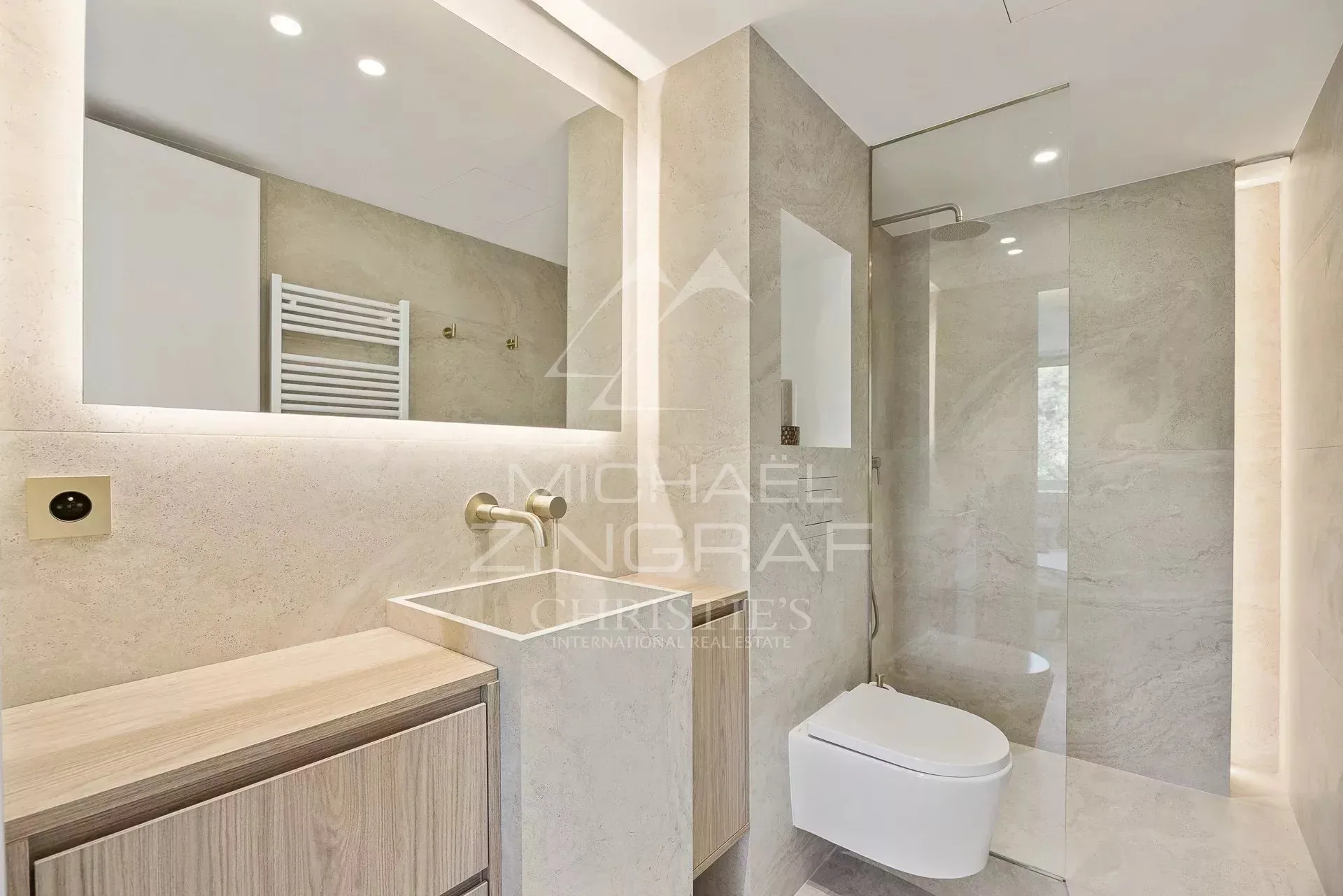 Cannes Moure Rouge - Superb 3-Bedroom Apartment, luxuriously Renovated – Panoramic Sea View - 10