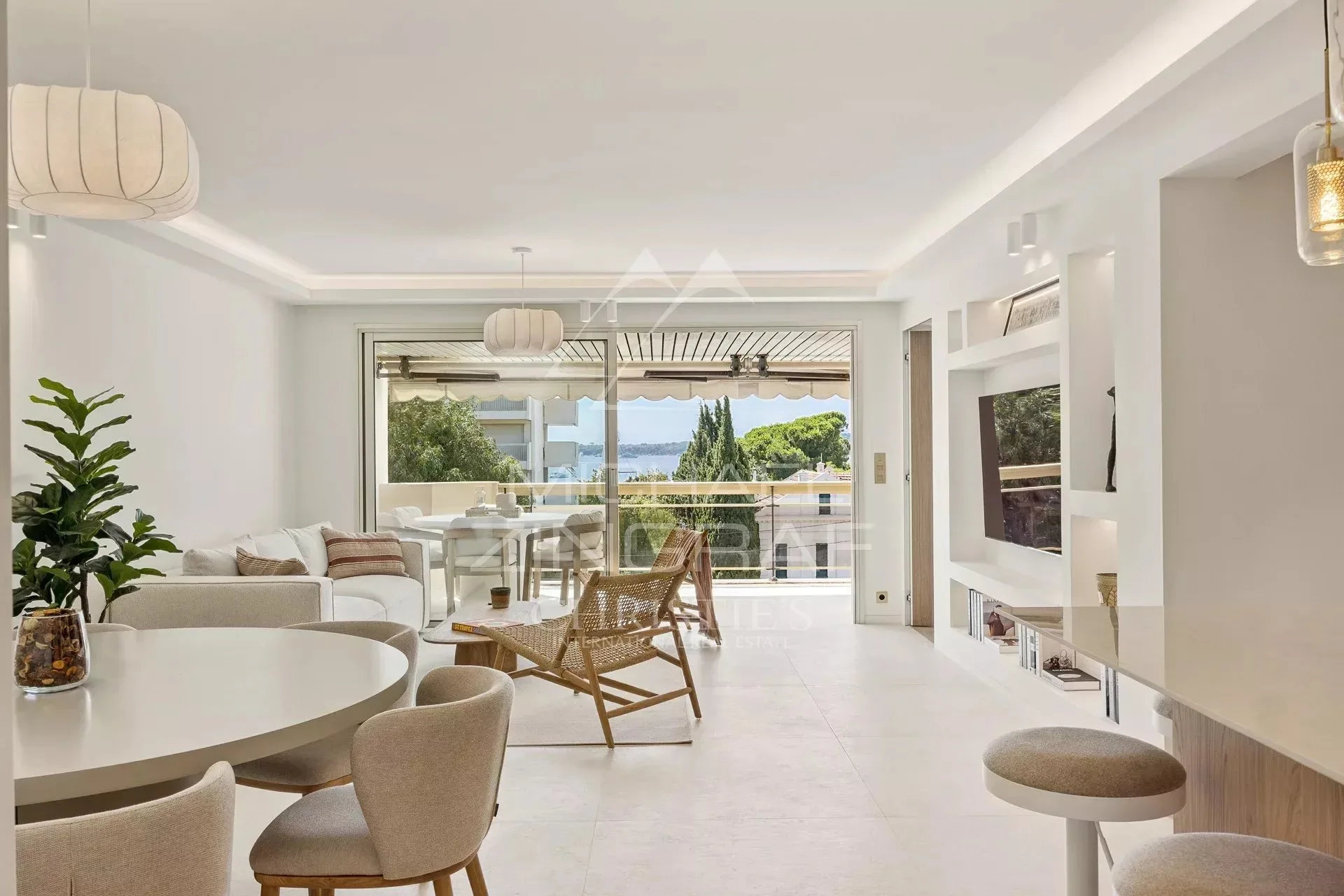 Cannes Moure Rouge - Superbe 4 pièces rénové avec luxe – Vue mer panoramique