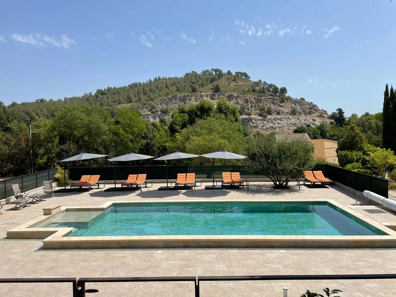 Proche Aix-en-Provence, Élégante propriété avec piscine - 21