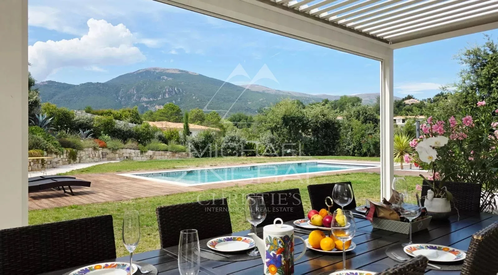 Villa Contemporaine dans un Secteur Résidentiel Prisè à Roquefort-les-Pins - 11