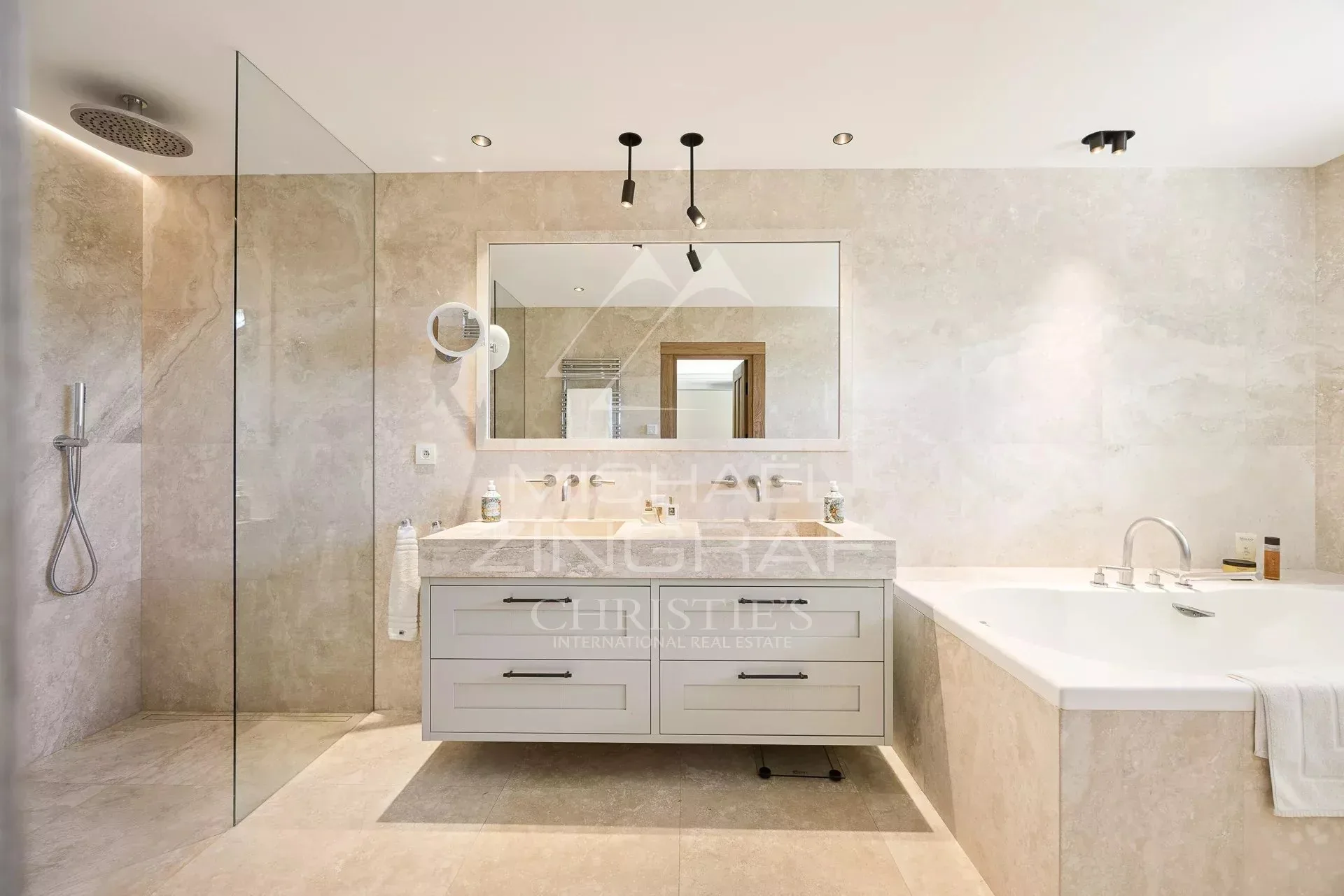 Hauteurs de Cannes  - Villa entiérement rénovée avec vue mer et montagne - 9