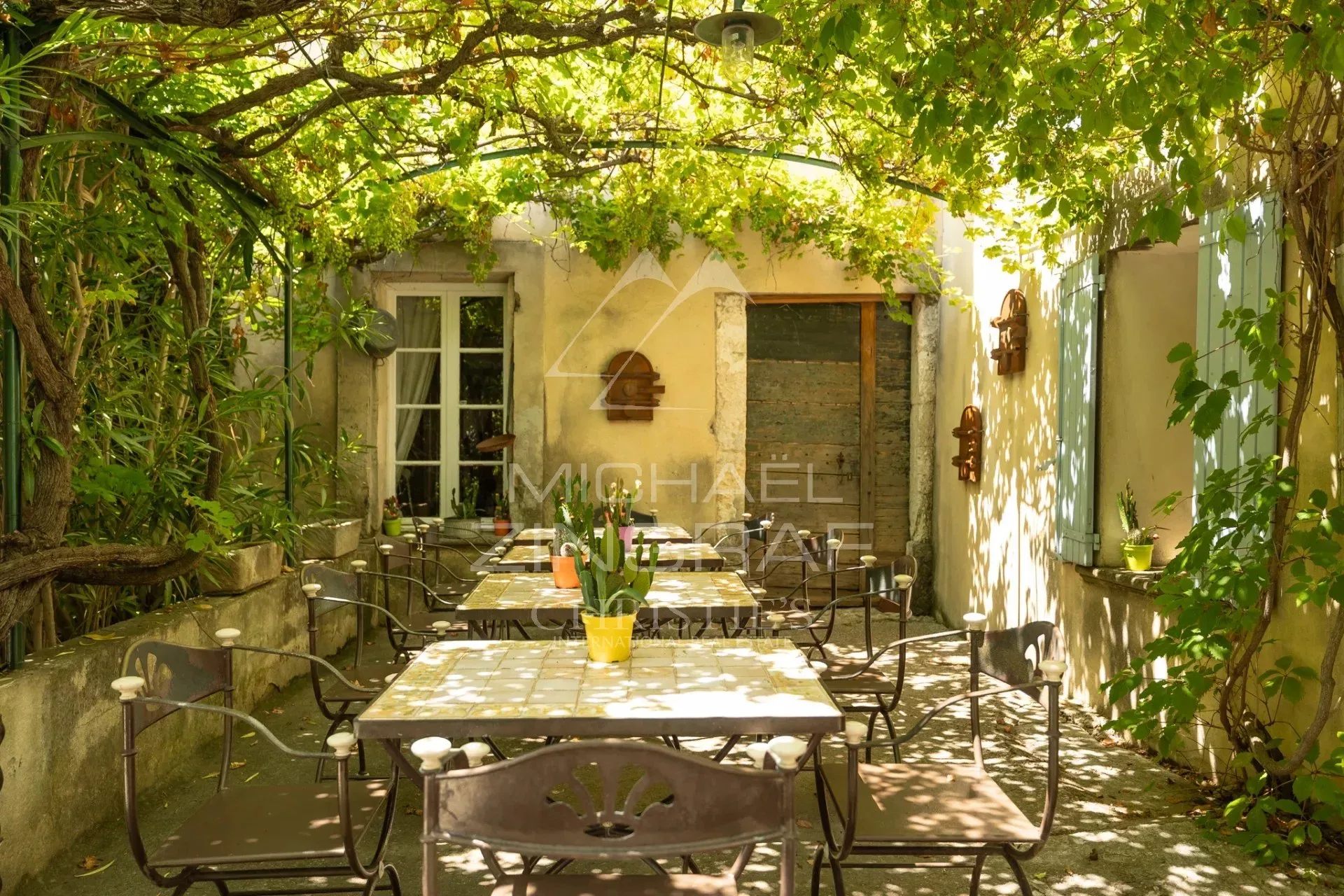Domaine d’Exception avec piscine aux Portes de L’Isle-sur-la-Sorgue - 3