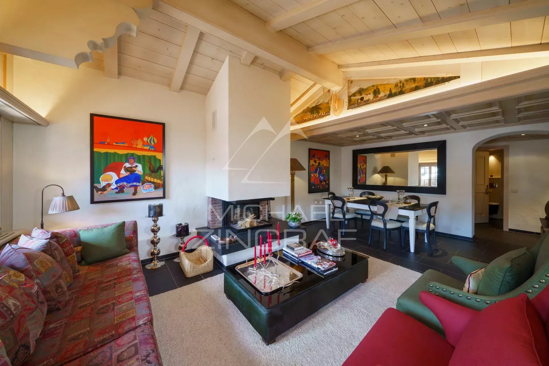 Découvrez ce penthouse exceptionnel idéalement situé en plein cœur de Gstaad. - 2