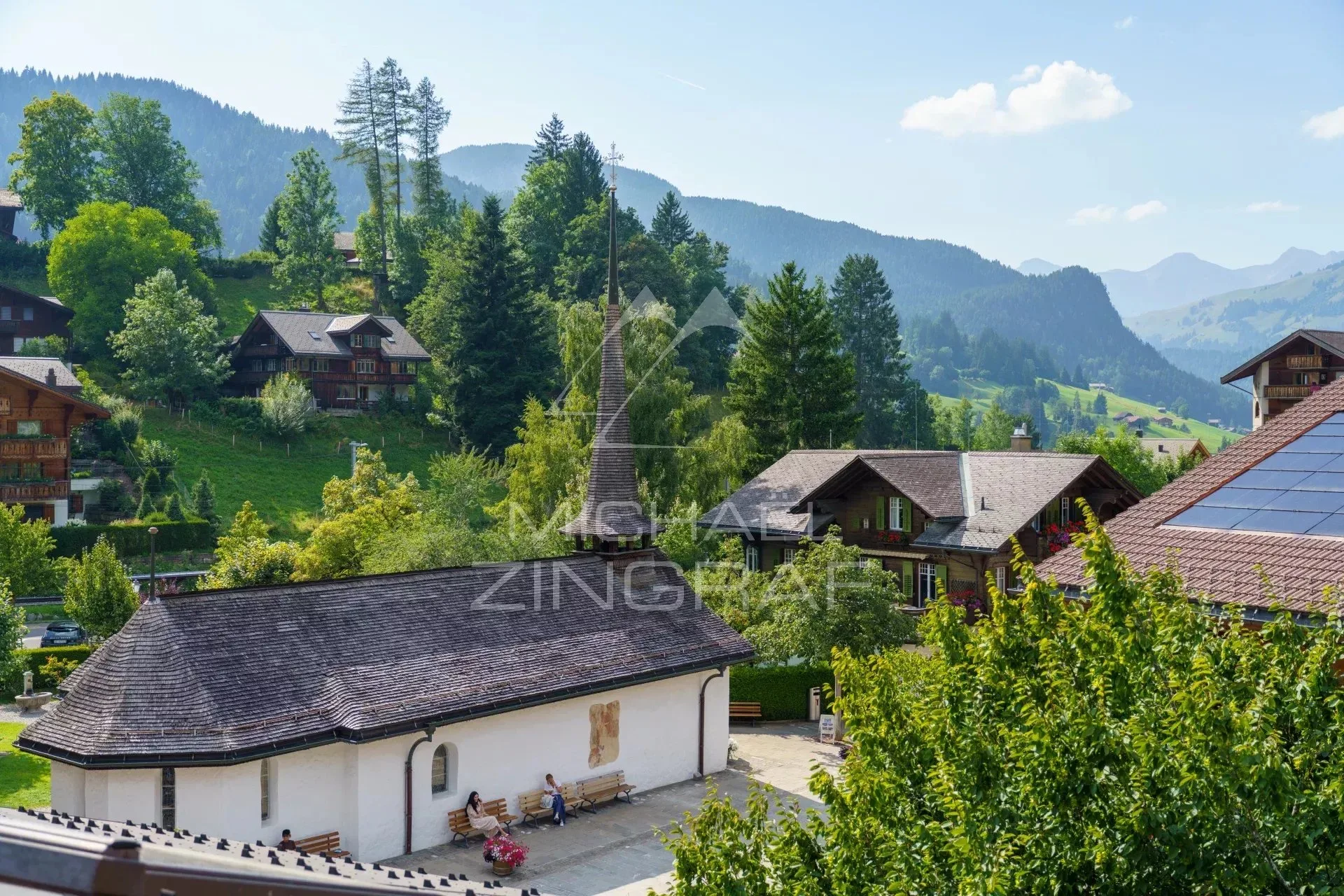 Découvrez ce penthouse exceptionnel idéalement situé en plein cœur de Gstaad. - 16
