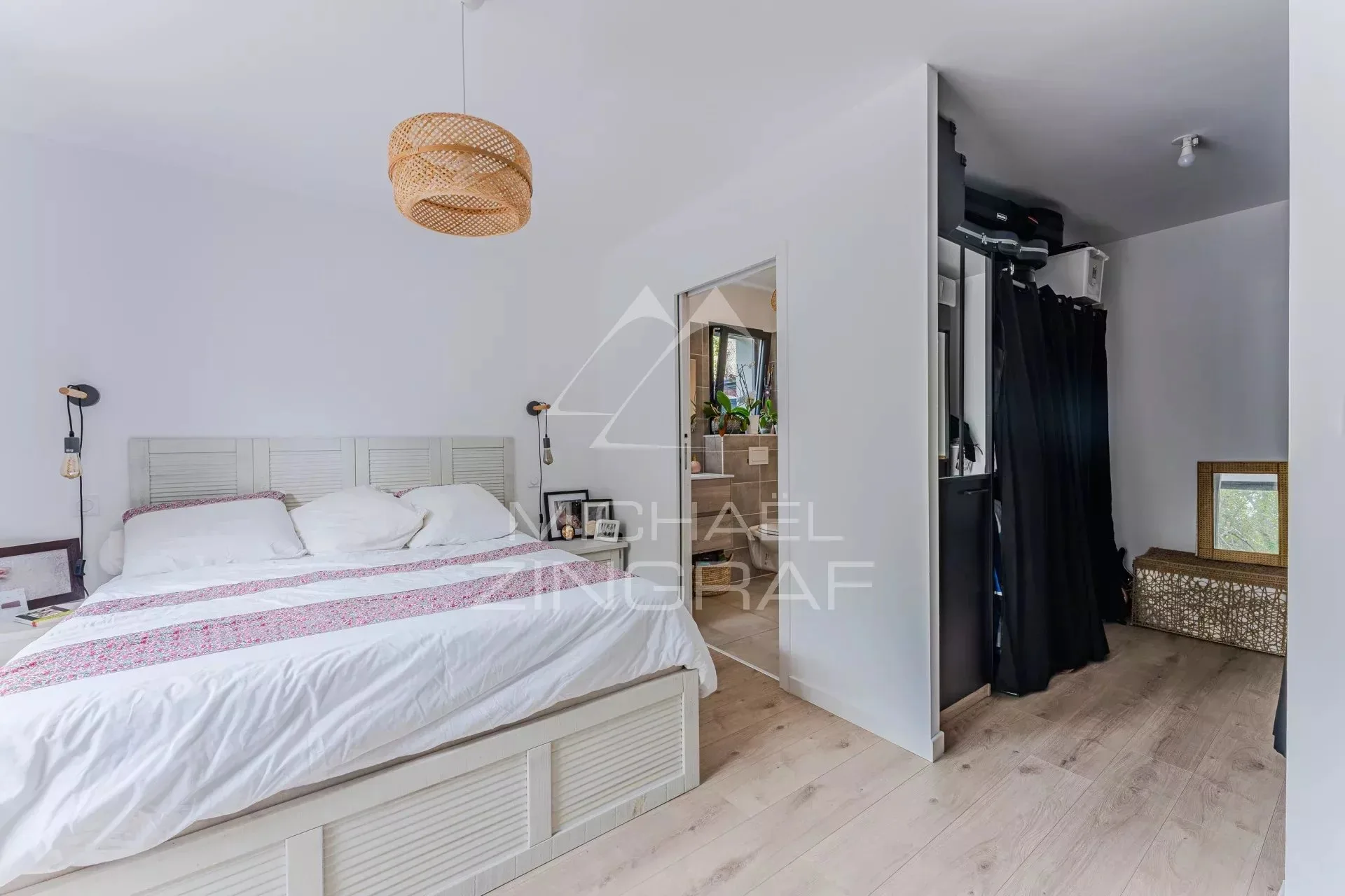 Quartier Chante-Cigale, une villa moderne prête à vivre - 7