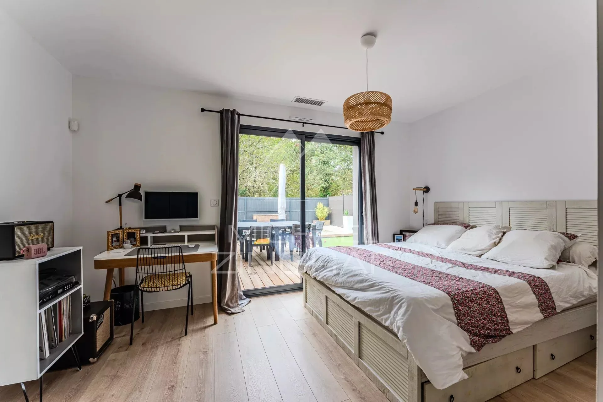 Quartier Chante-Cigale, une villa moderne prête à vivre - 8